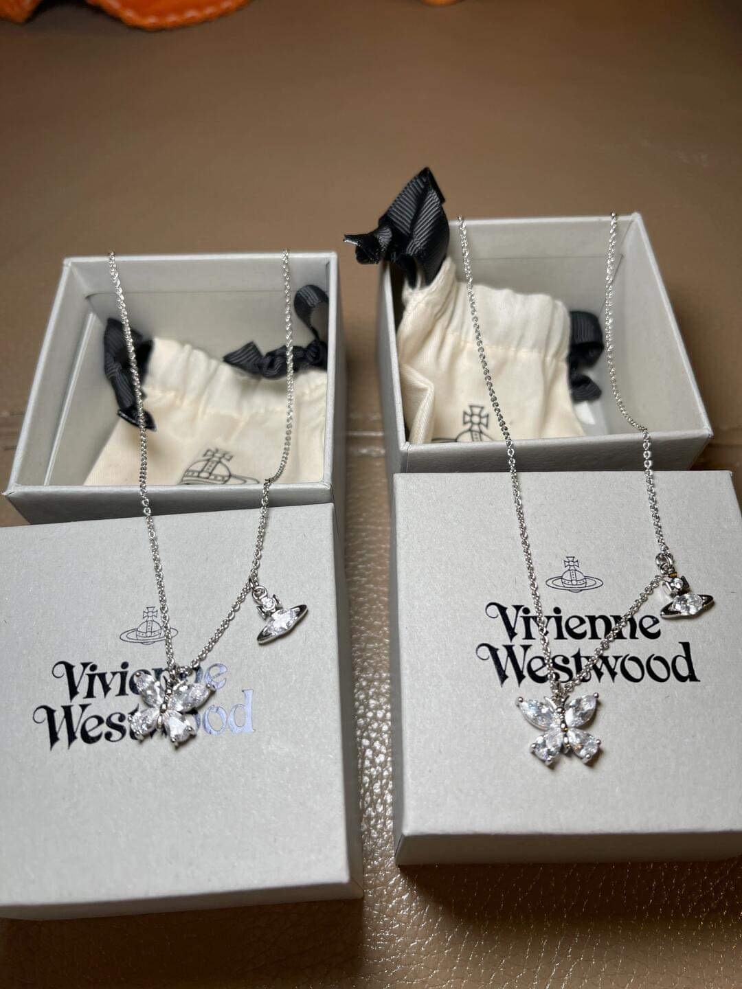 Vivienne Westwood Elianne Necklace蝴蝶閃鑽頸鏈