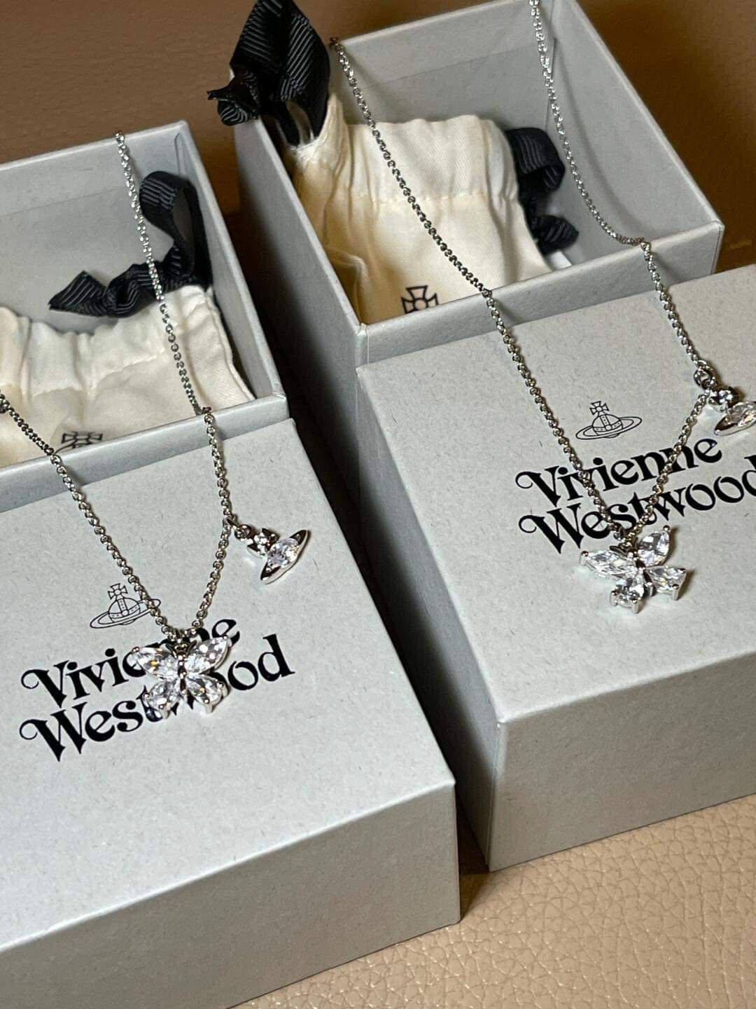 Vivienne Westwood Elianne Necklace蝴蝶閃鑽頸鏈