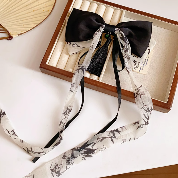 Antiquity Ink Painting Tassel Ribbon Hair Clip