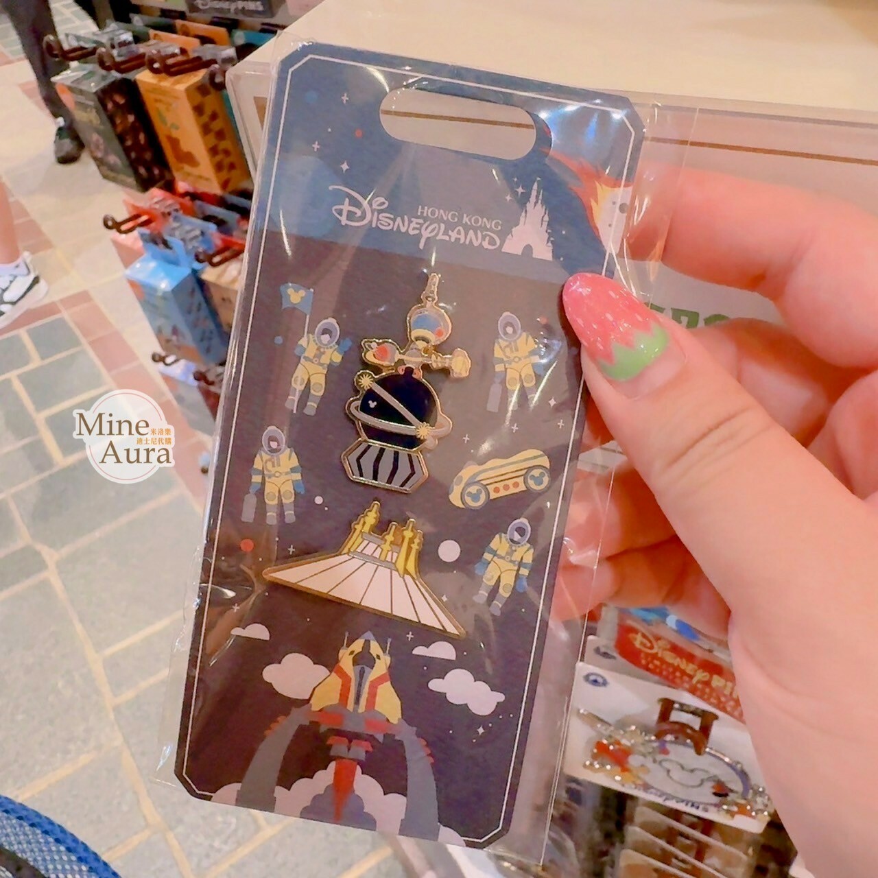 明日世界 遊樂設施 造型 徽章 PIN -香港迪士尼樂園