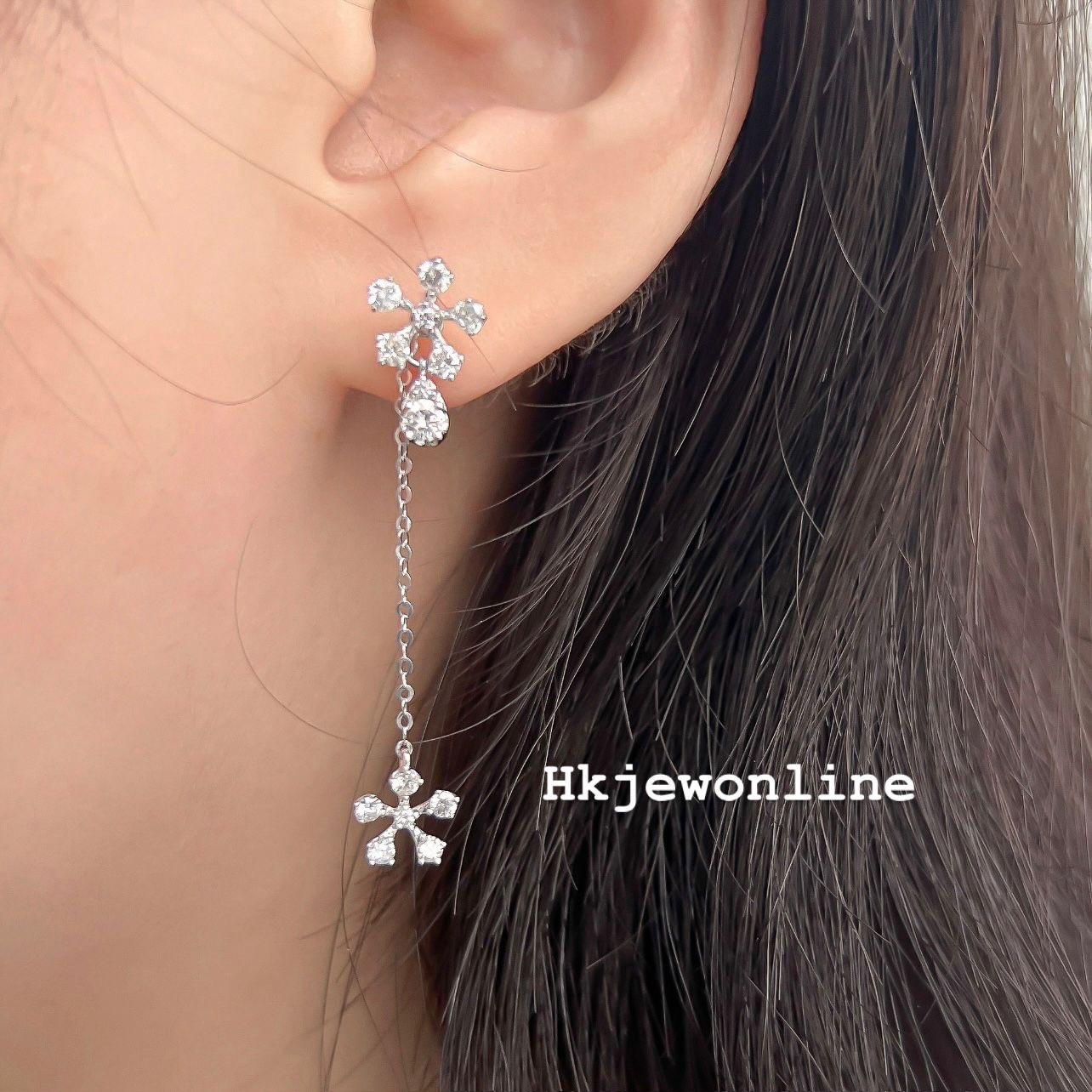 18K White Gold Diamond Earrings