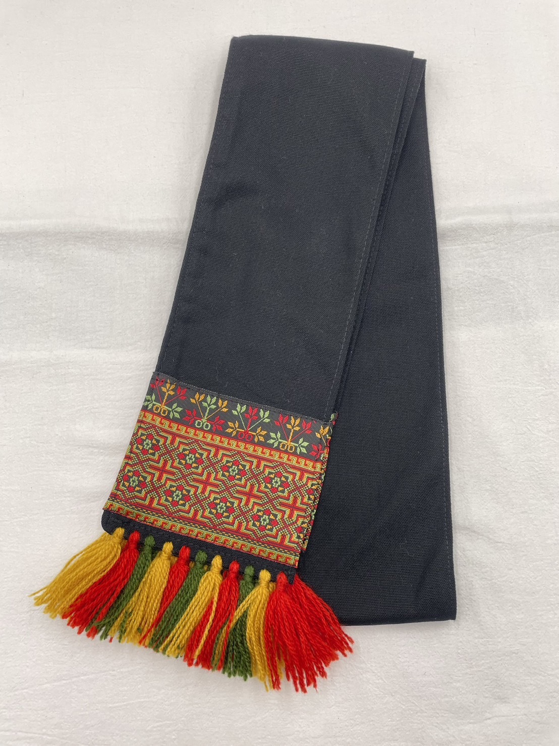 No.1黑織布電繡頭巾面寬12總長160