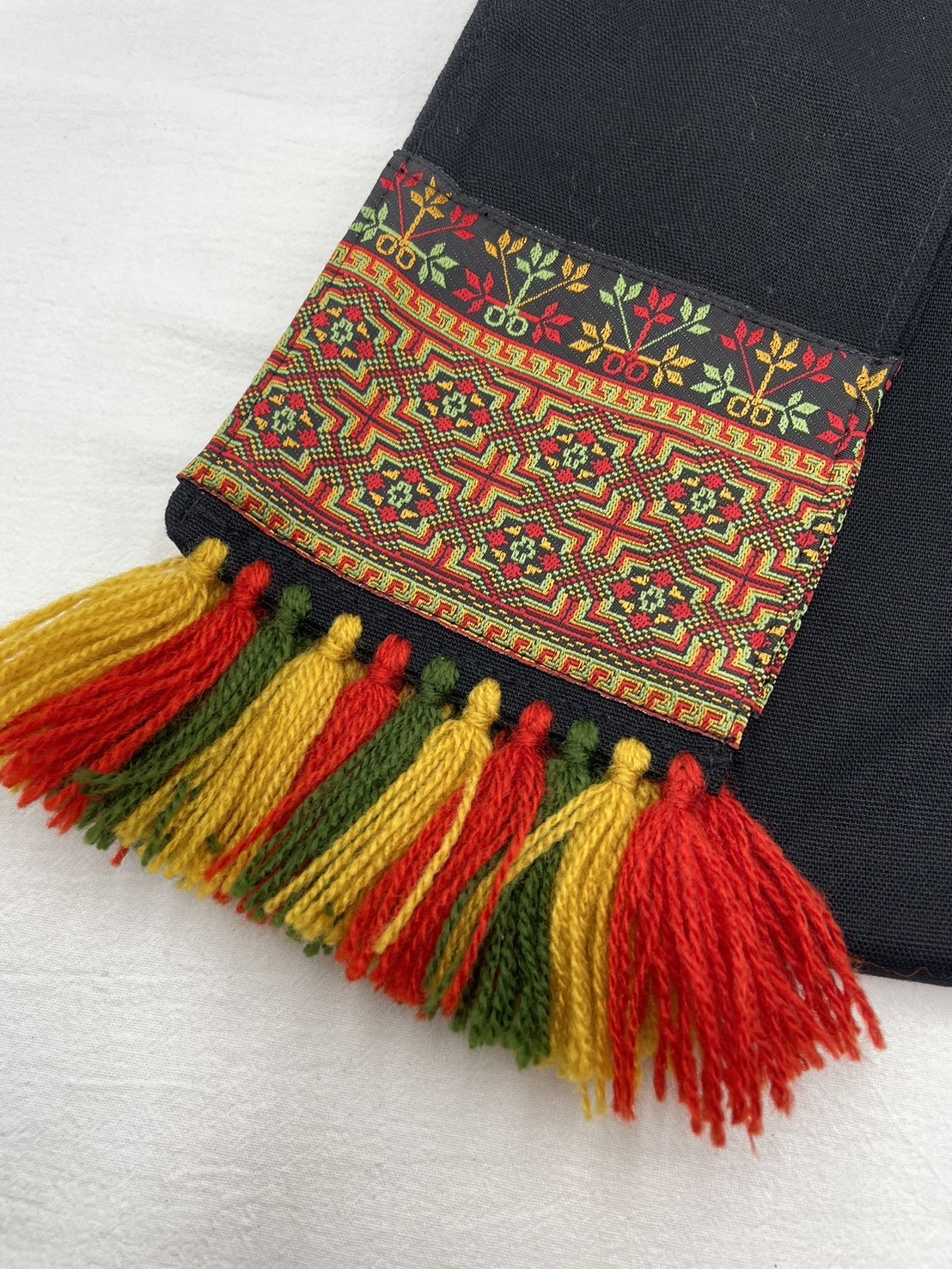 No.1黑織布電繡頭巾面寬12總長160