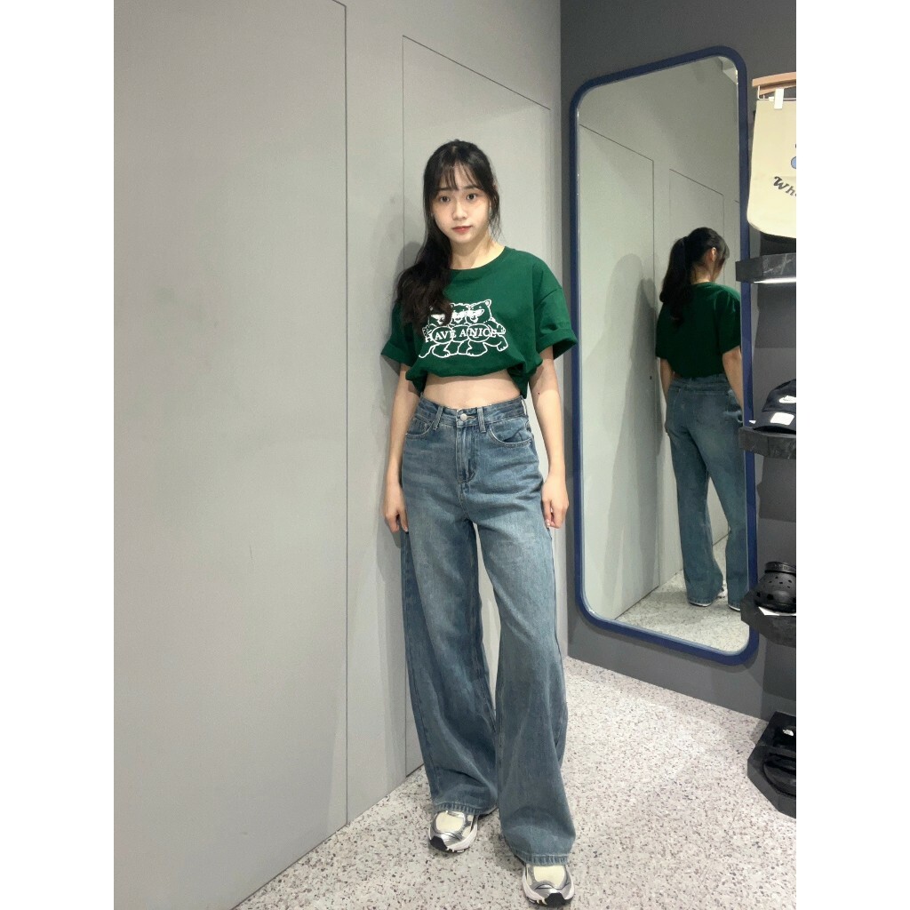 8733 女款簡約直筒牛仔褲