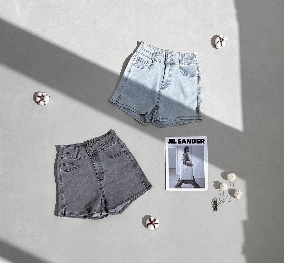 雙釦側開岔彈力牛仔短褲 061淺藍 060深灰