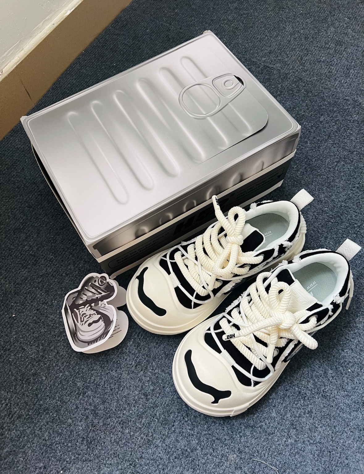 H52 開口笑奶油鞋 二代 粗鞋帶 易開罐造型鞋盒 黑色 白色 藍色/預購