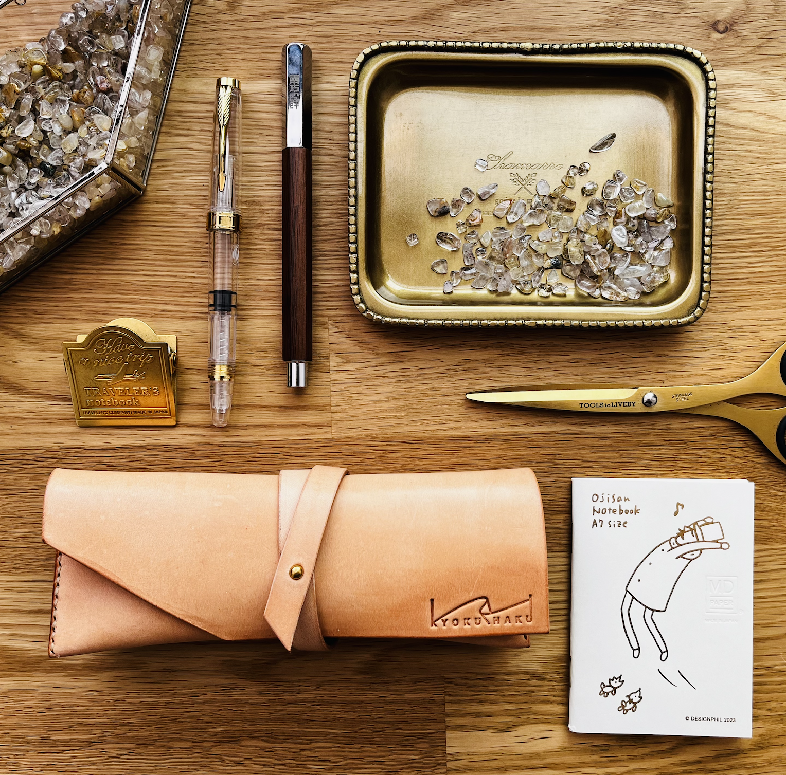 Kyokuhaku 植鞣皮革筆袋