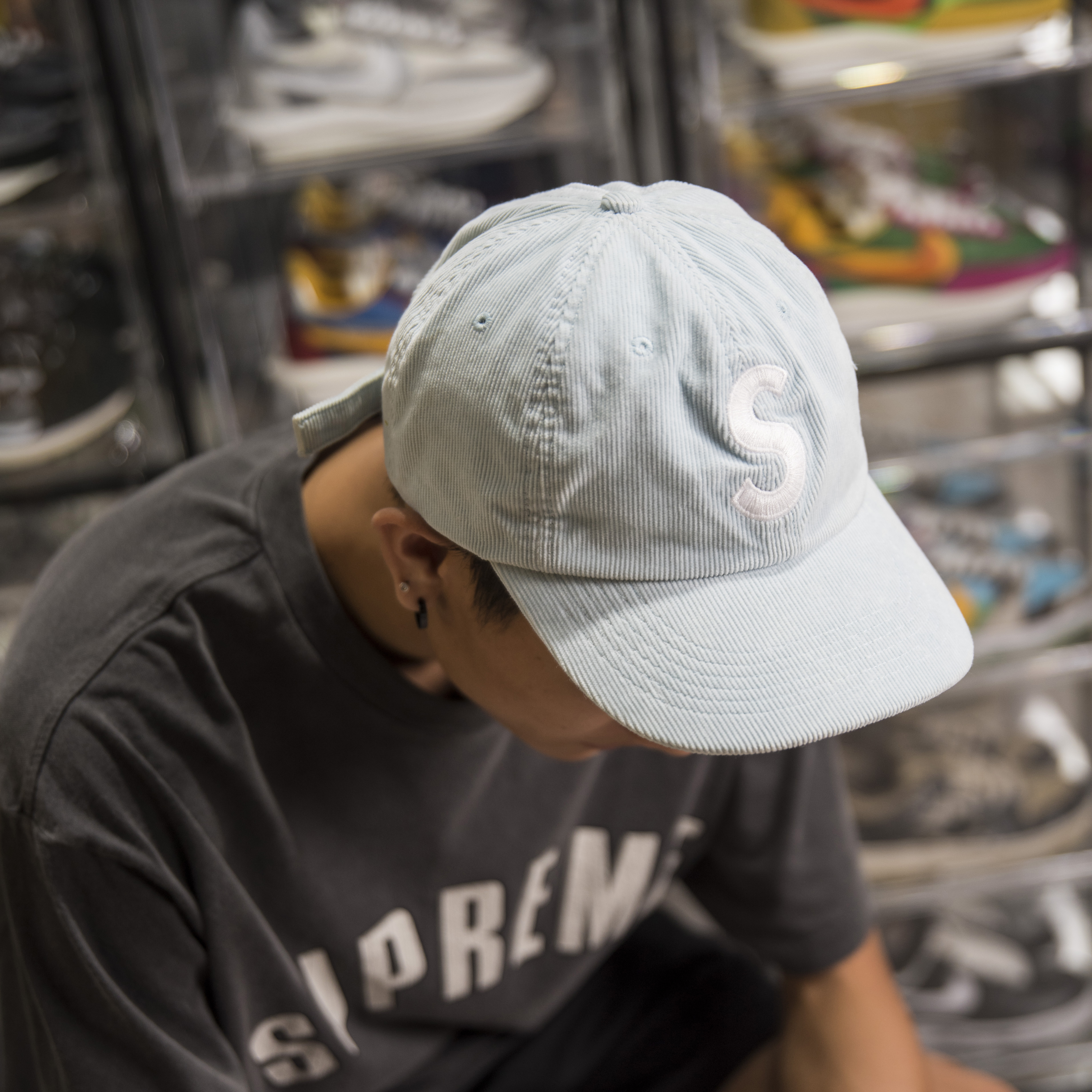 SUPREME FINE WALE CORDUROY S LOGO 6-PANEL 燈芯絨 六分割帽-SS21H17