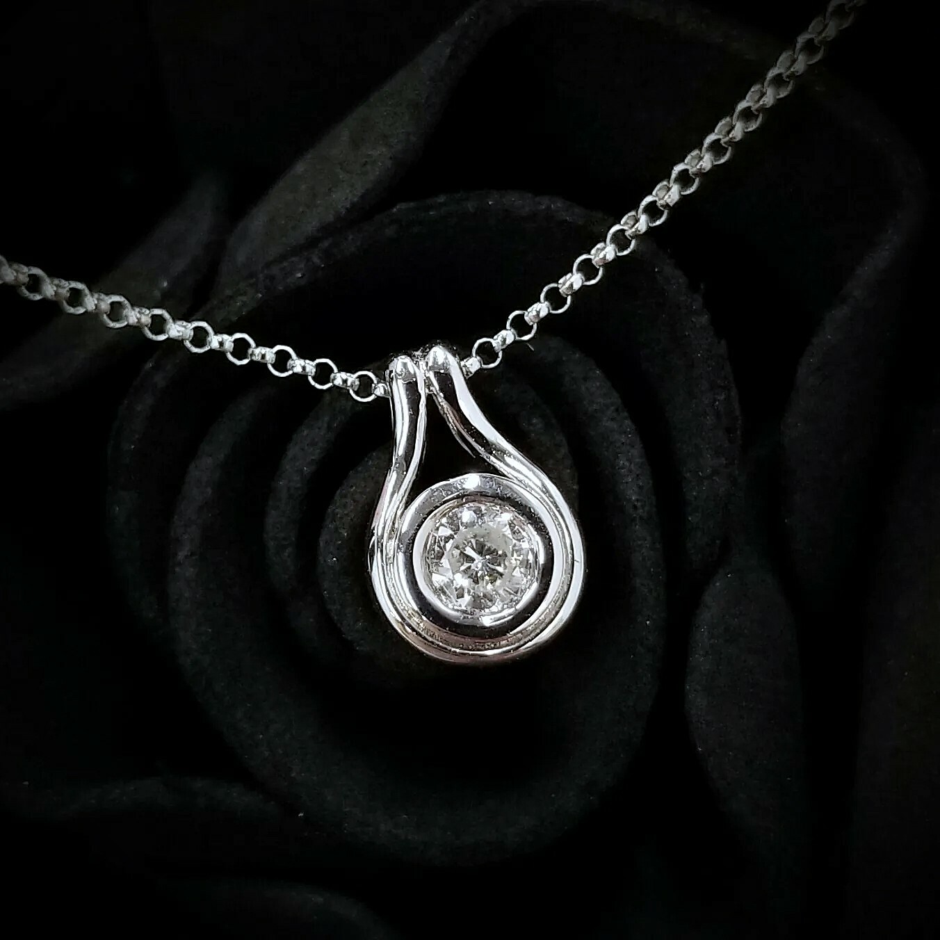 全新18K白金【單粒19份鑽石】吊墜