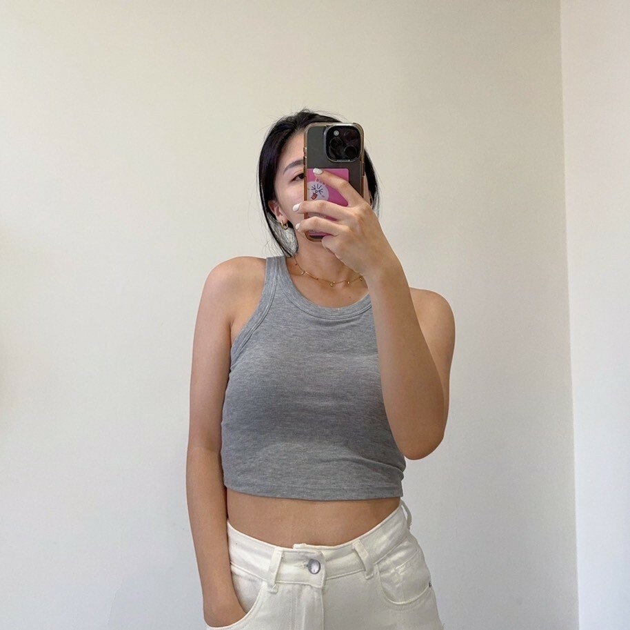 必買彈性削肩螺紋短版胸墊背心 （bratop）（現貨）