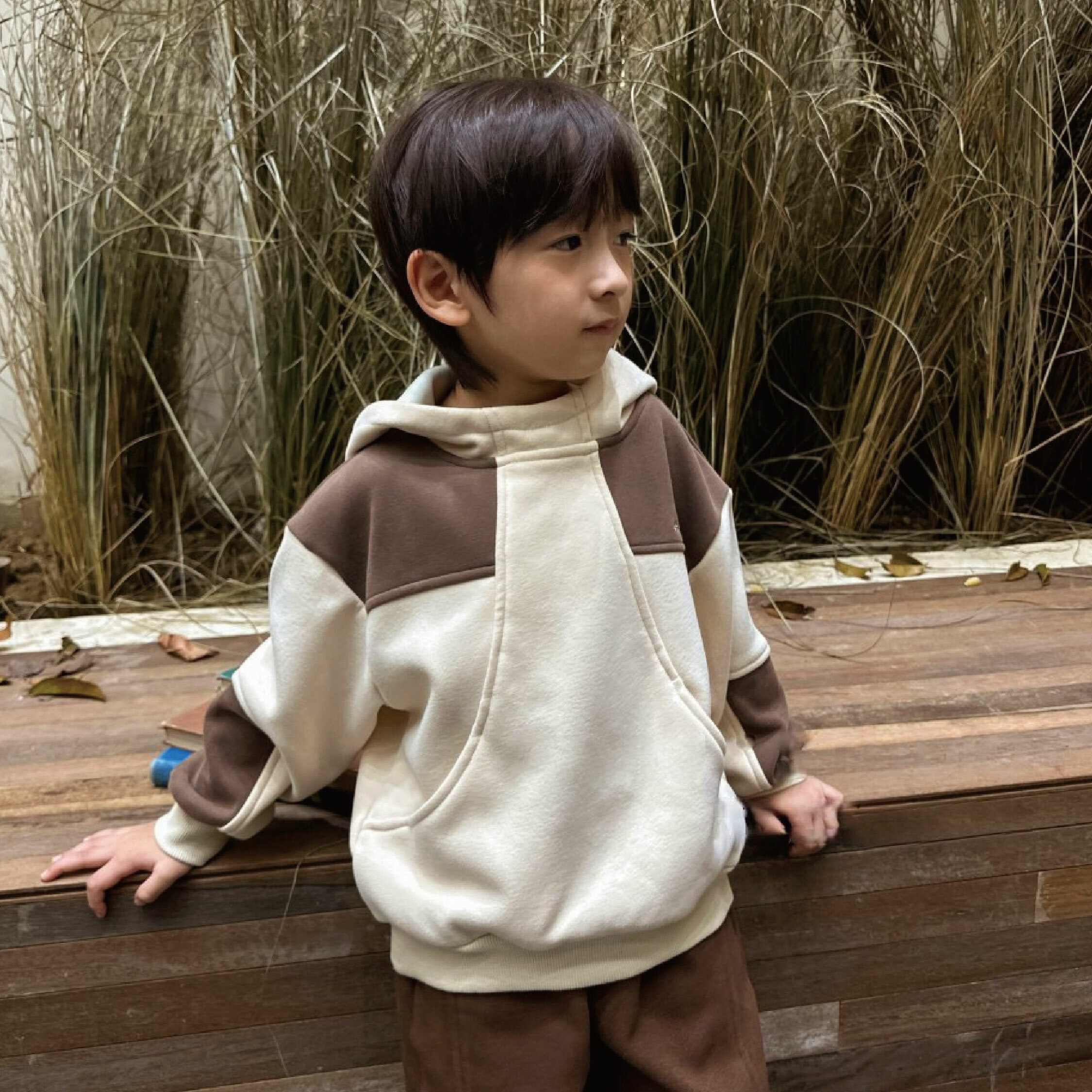 【H35746】極簡色塊拼接內刷毛連帽上衣/帽T＊二色