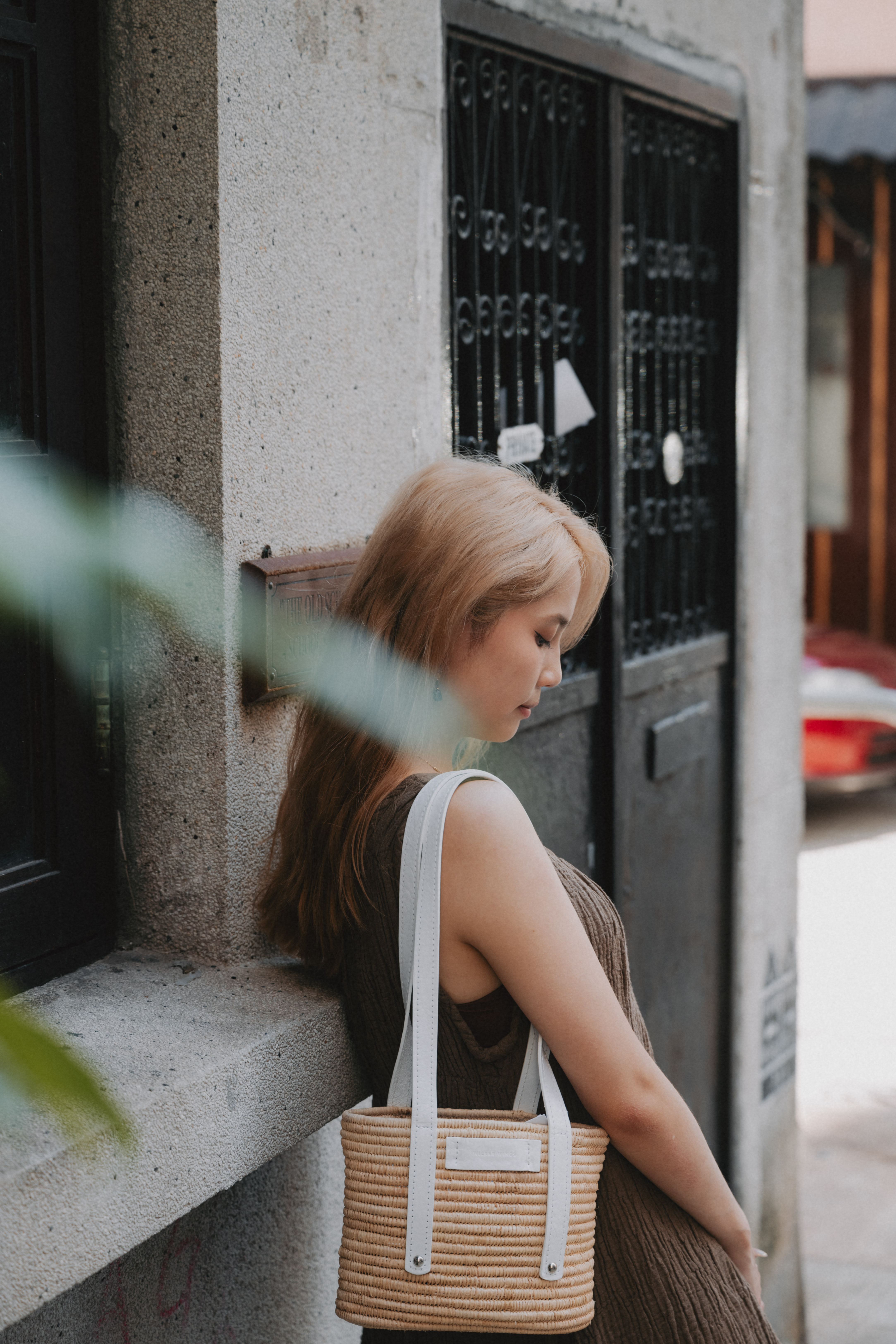 SMALL NOOR -  WHITE & NATURAL