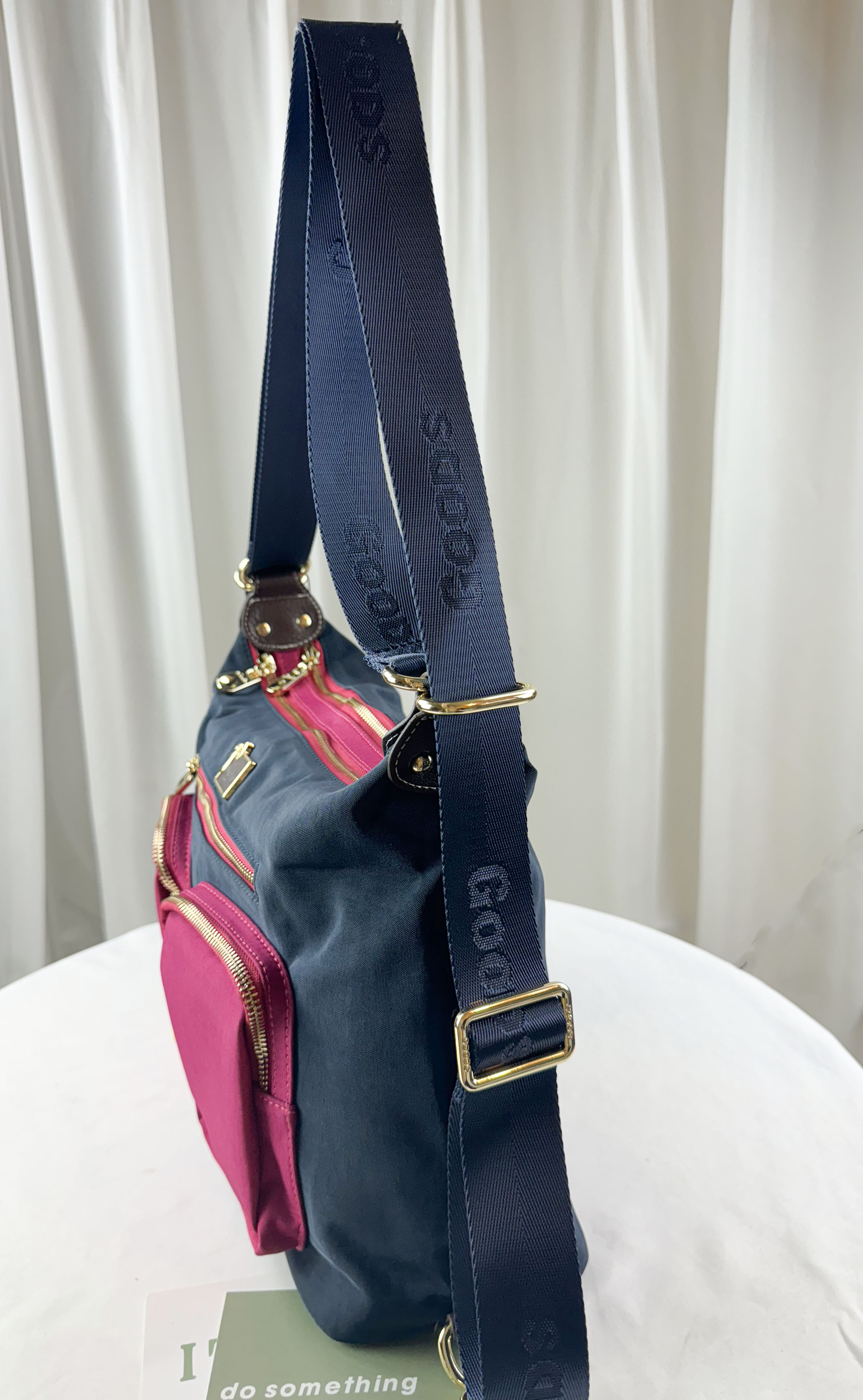 GOODS 藍桃拼色肯尼布拼接真皮防潑水側背包 #2561