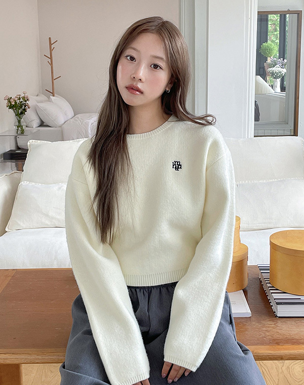 muahmuah - STITCH LOGO ROUND KNIT (CREAM)