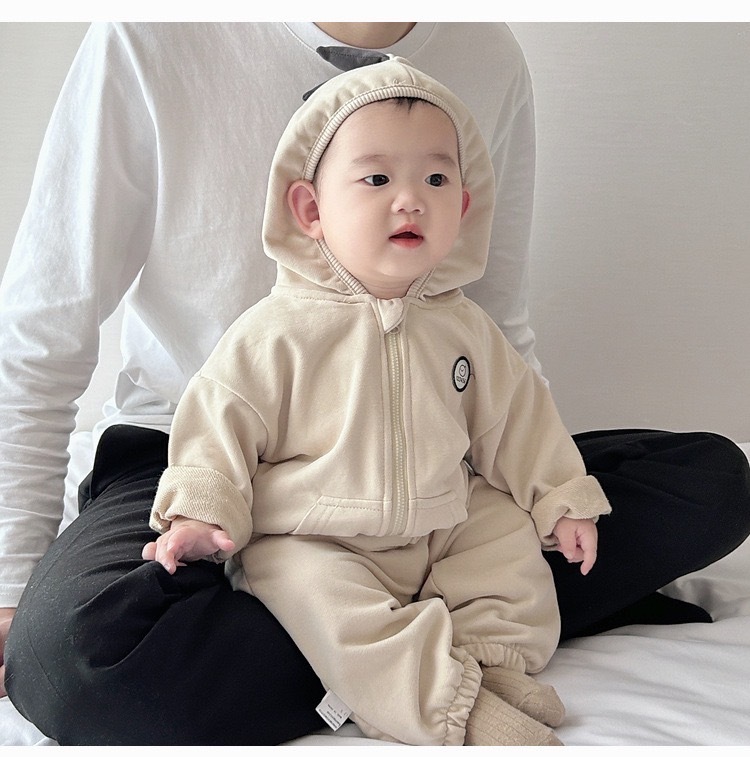 只有嫩嬰能穿的恐龍套裝(2色)