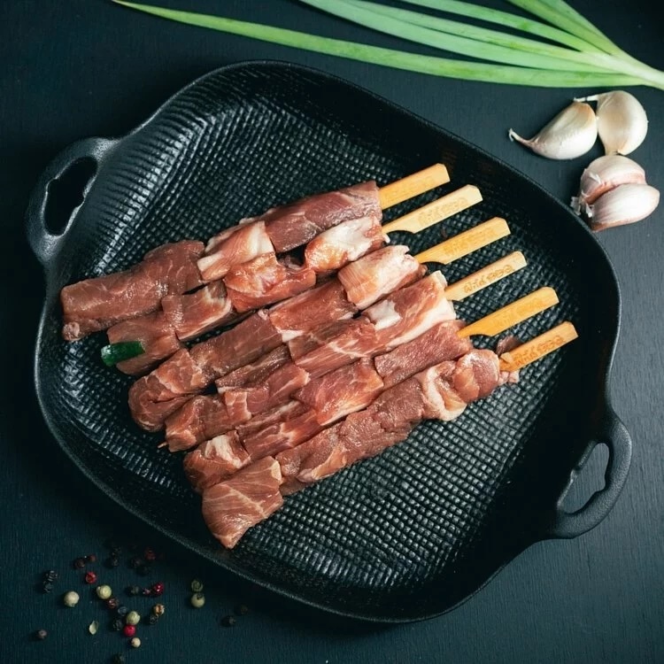 【黑胡椒梅花豬肉串】6入