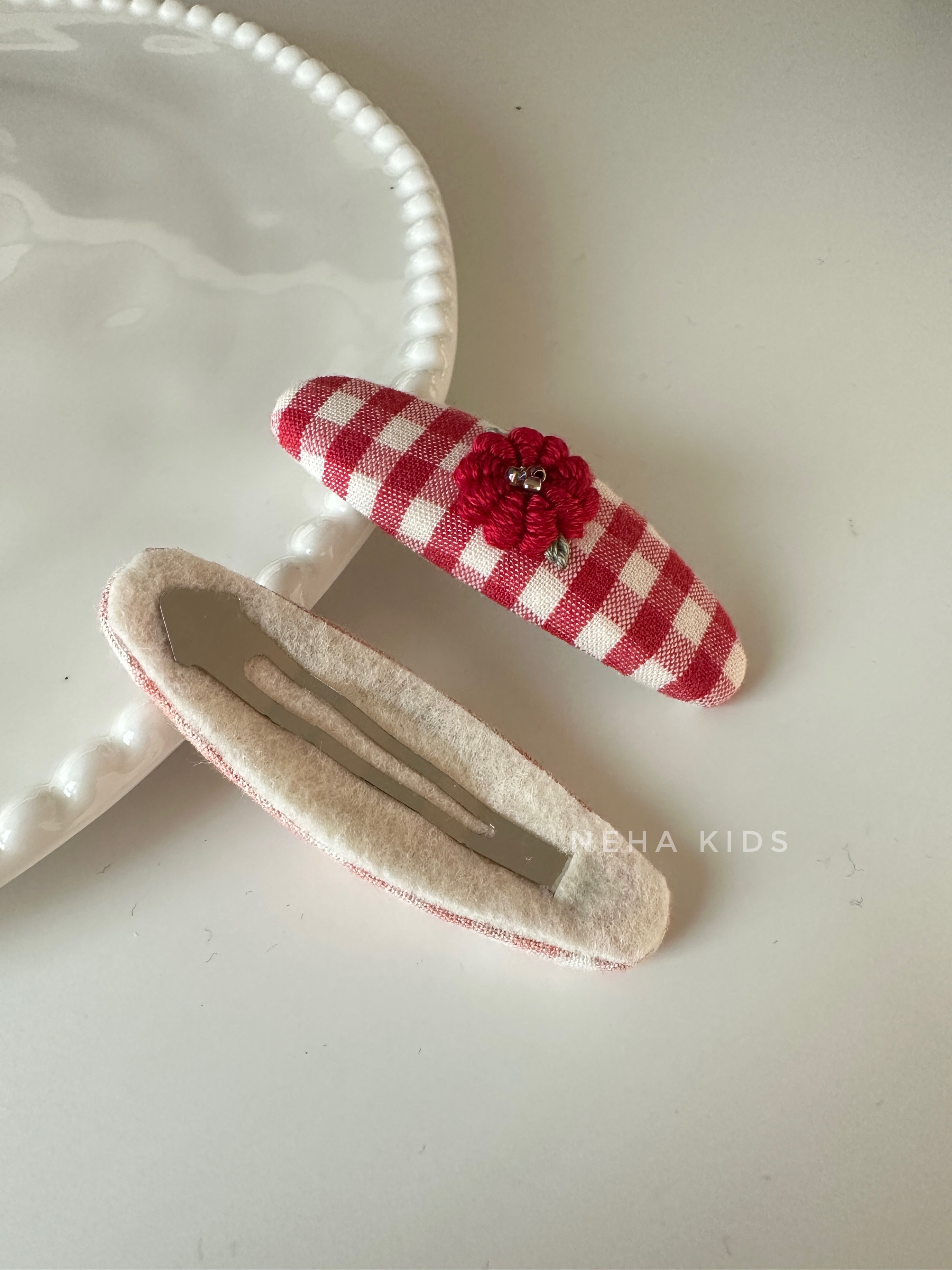 【現貨】韓製♥《野餐墊上的春天》髮夾(兩色)/入
