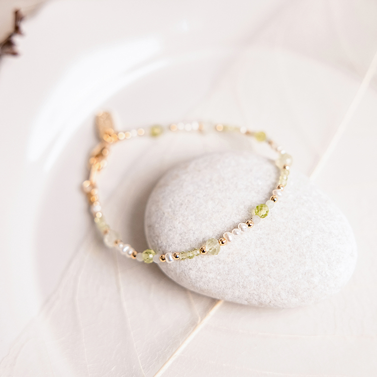 八月誕生石 • 洋桔梗 • 不變的愛 – 橄欖石 – 手鍊