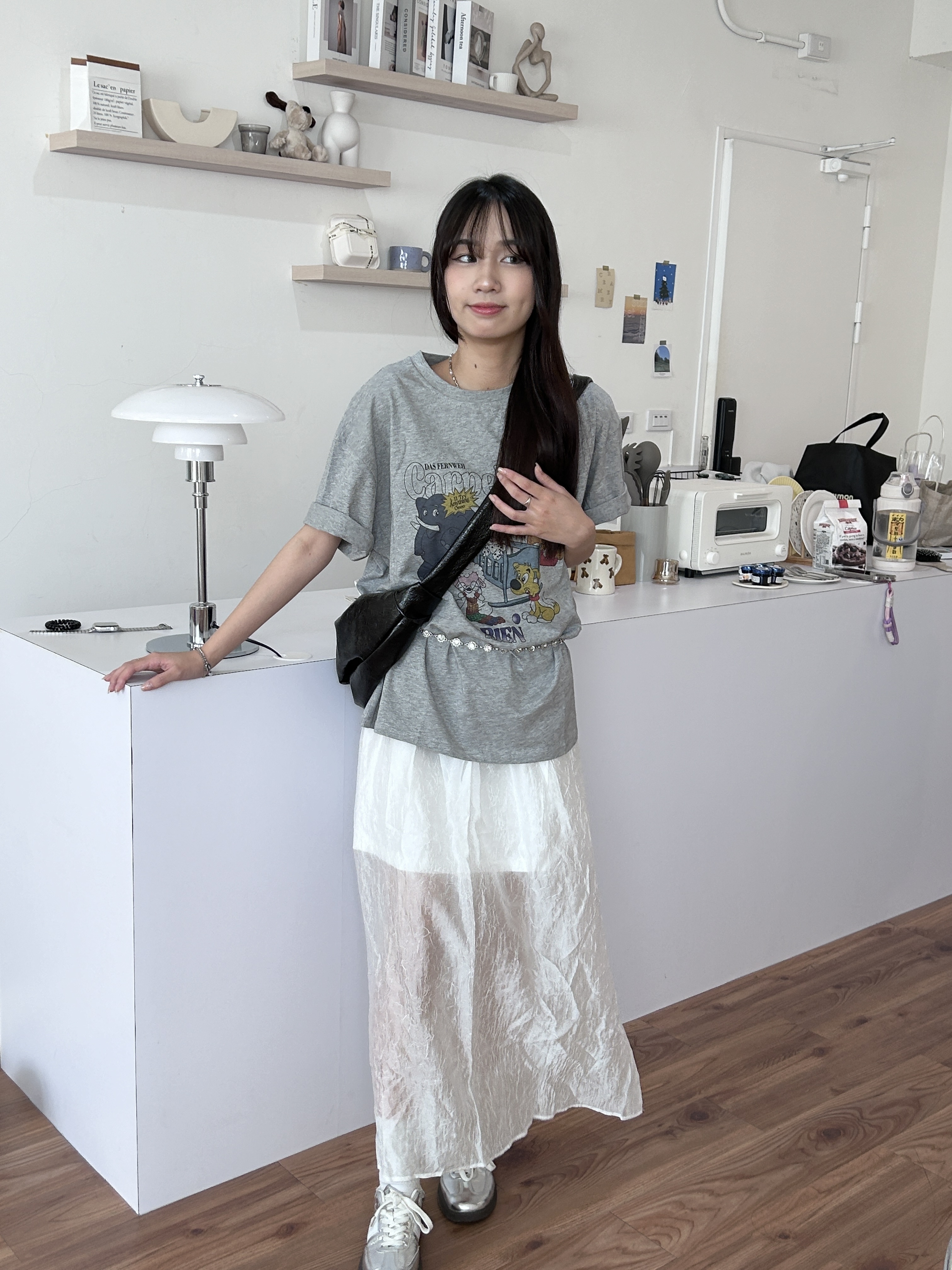 大版字母卡通上衣