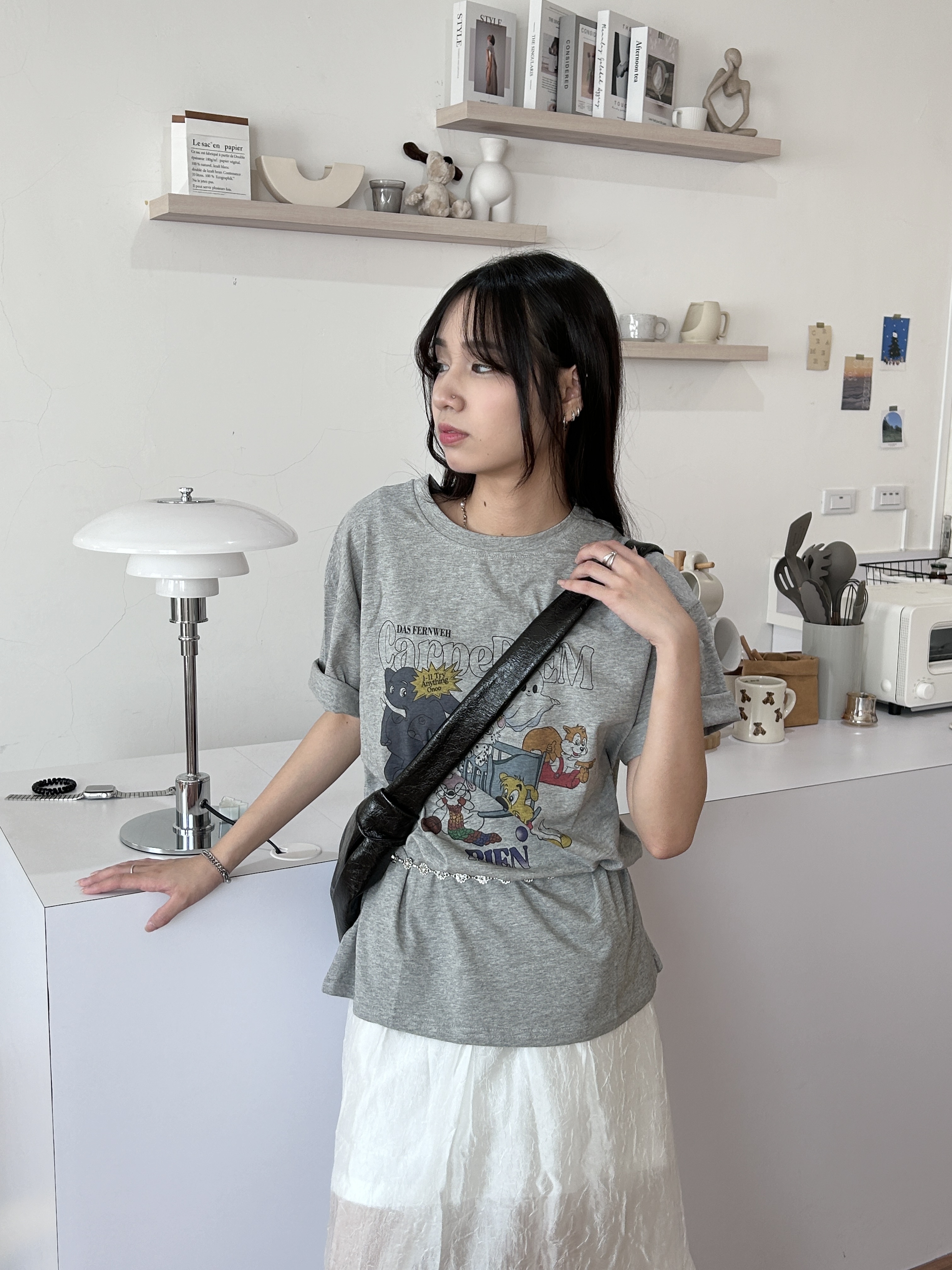 大版字母卡通上衣