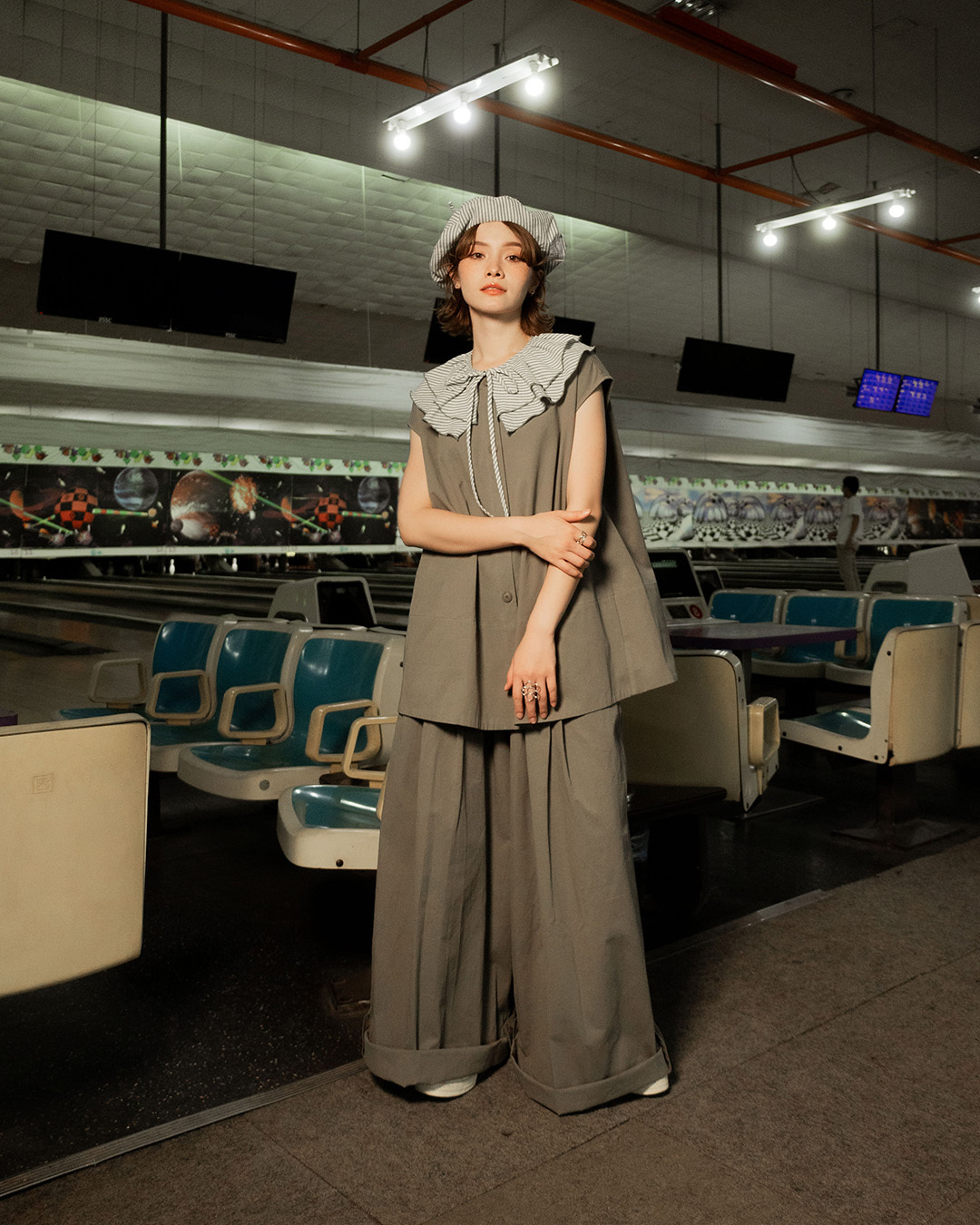 【 Kiki.co made 】Buttons-down Vest Khaki