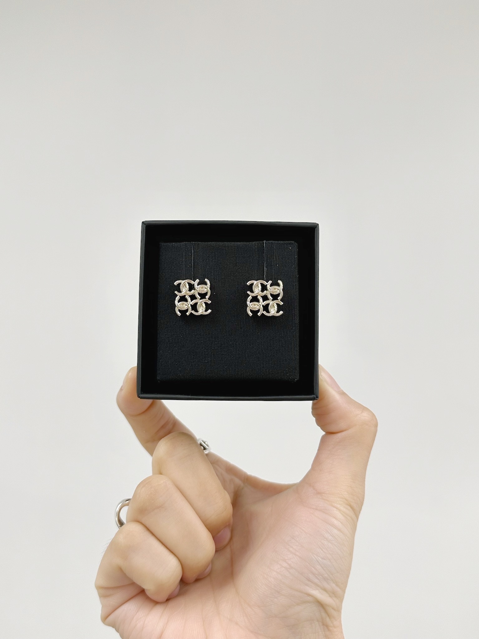 Chanel Earrings (ABE270)