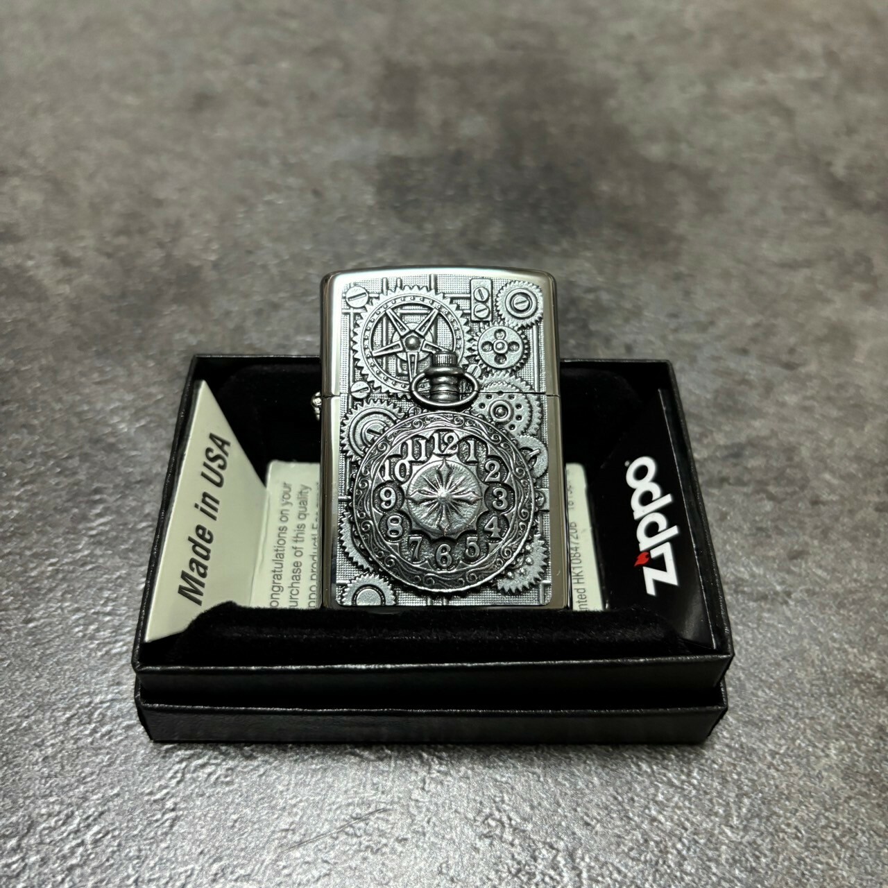 【zippo】德國原裝正品、懷錶、煤油打伙機、立體圖案銀底款（內膽可選搭ZIPPO/ZORRO/充氣/煤油）