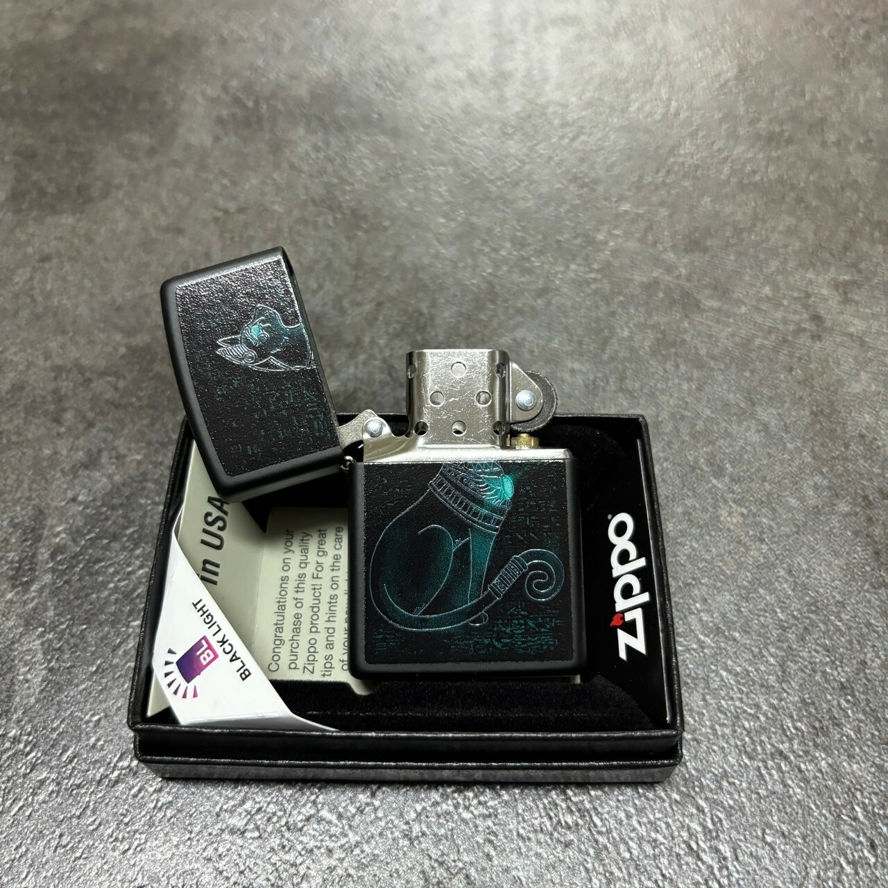 【zippo】德國原裝正品、靈貓、煤油打伙機、彩印平面款（內膽可選搭ZIPPO/ZORRO/充氣/煤油）