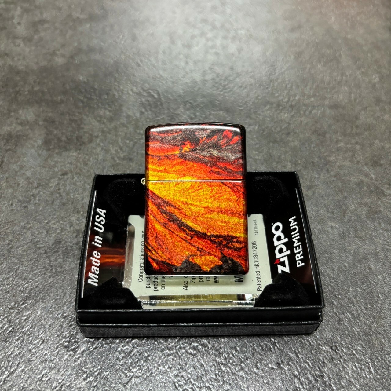 【zippo】德國原裝正品、熔岩流動、煤油打伙機、彩印平面款（內膽可選搭ZIPPO/ZORRO/充氣/煤油）