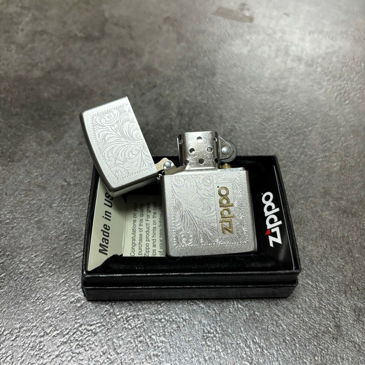 【zippo】德國原裝正品、威尼斯銀花紋、煤油打伙機、質感花紋系列（內膽可選搭ZIPPO/ZORRO/充氣/煤油）