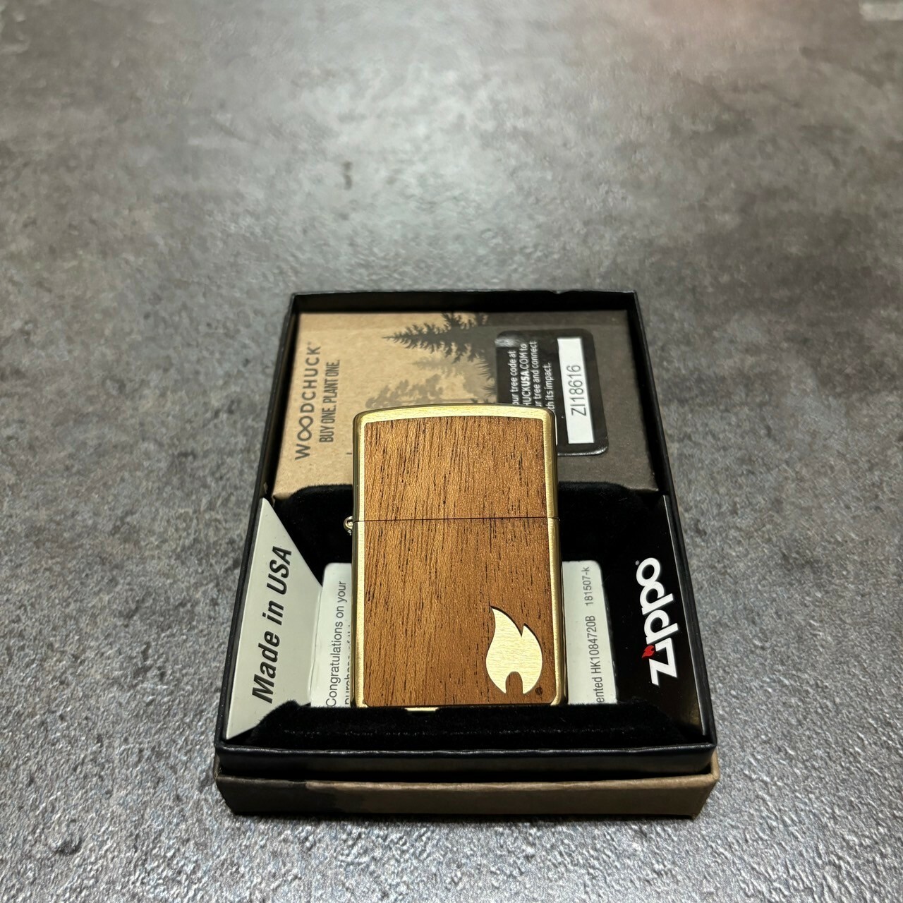 【zippo】德國原裝正品、煤油打伙機、原木系列 WOODCHUCK聯名 - 拉絲黃銅（內膽可選搭ZIPPO/ZORRO/充氣/煤油）