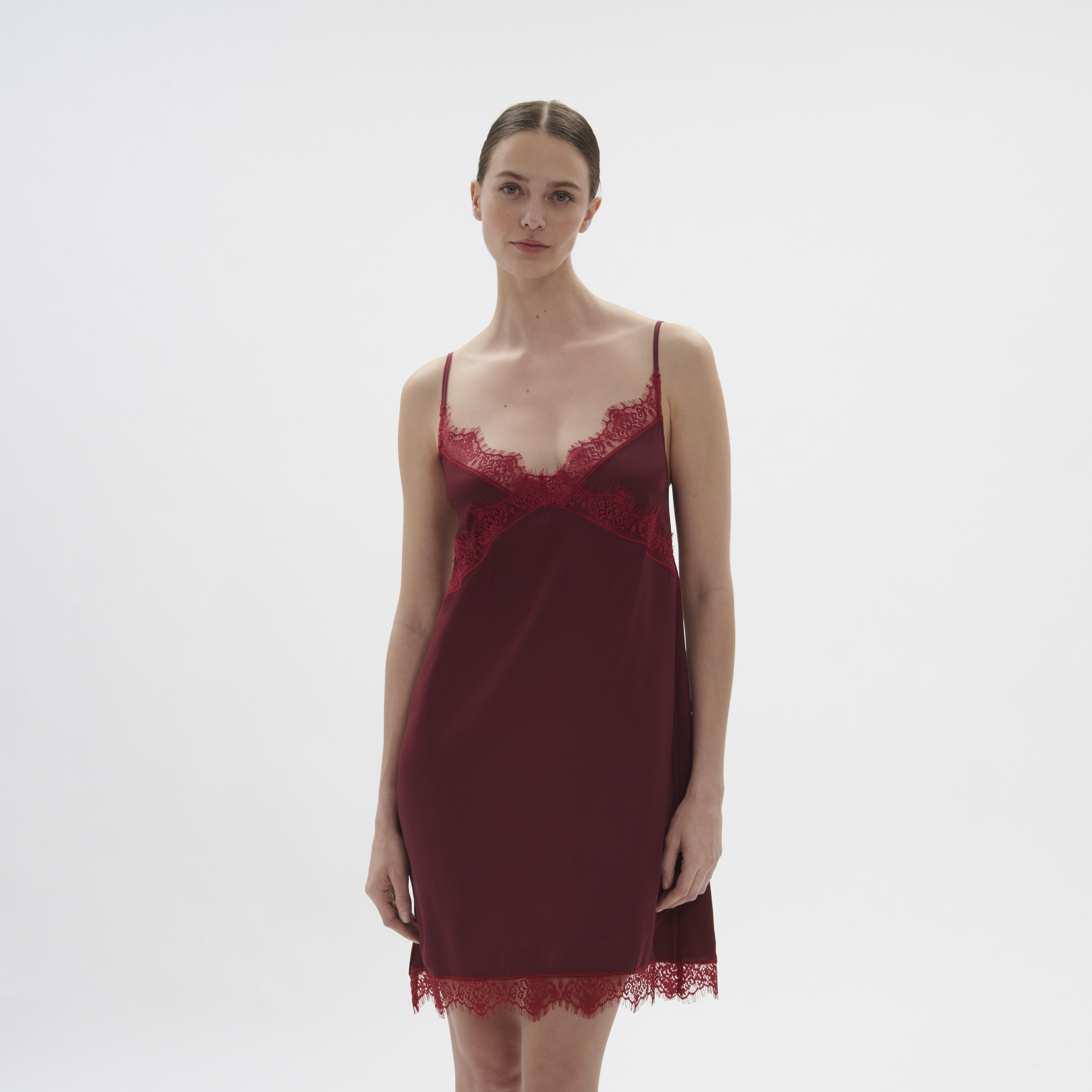 SATIN SECRETS 秘密 連身襯裙  魅惑晶紅