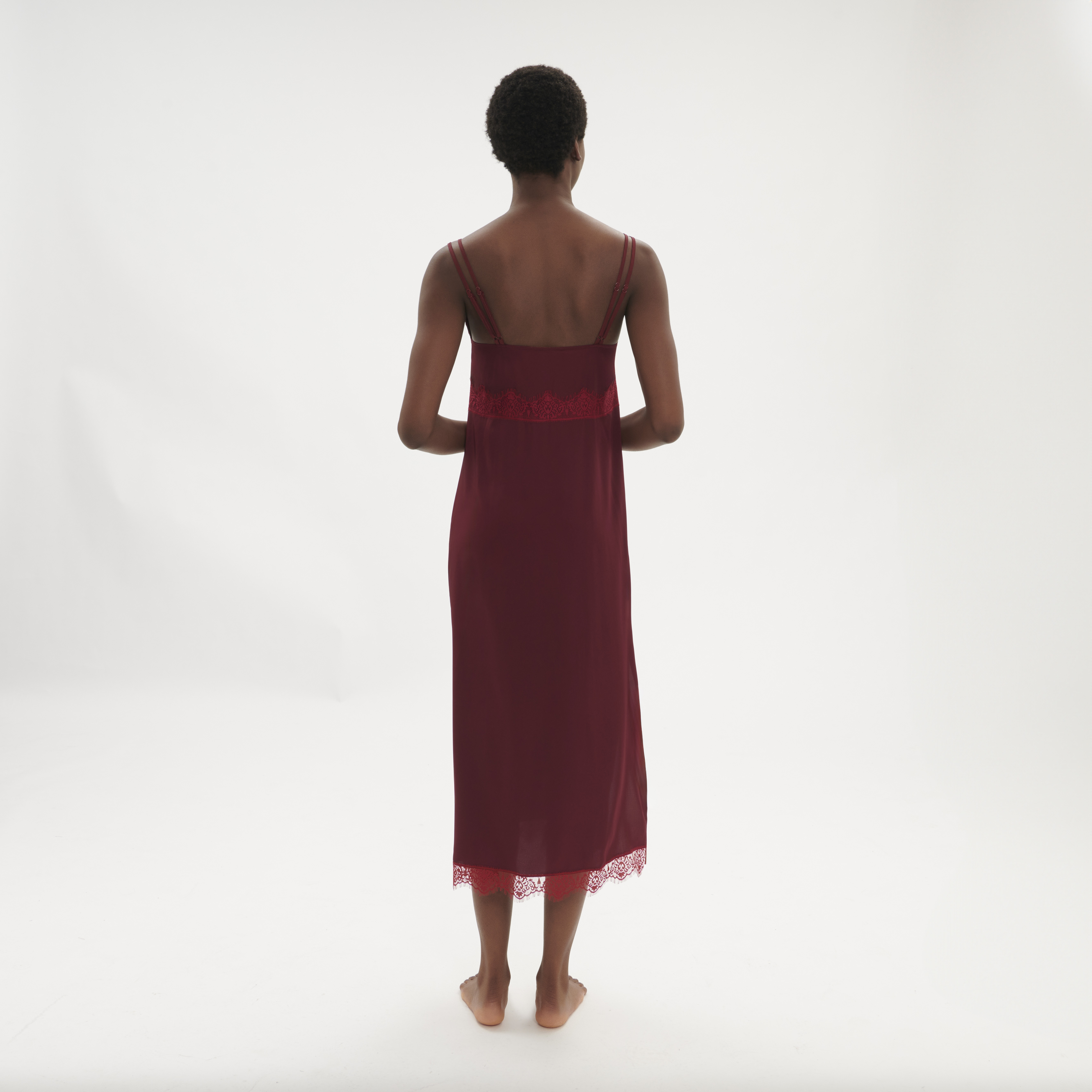 SATIN SECRETS 秘密 連身長襯裙 魅惑晶紅