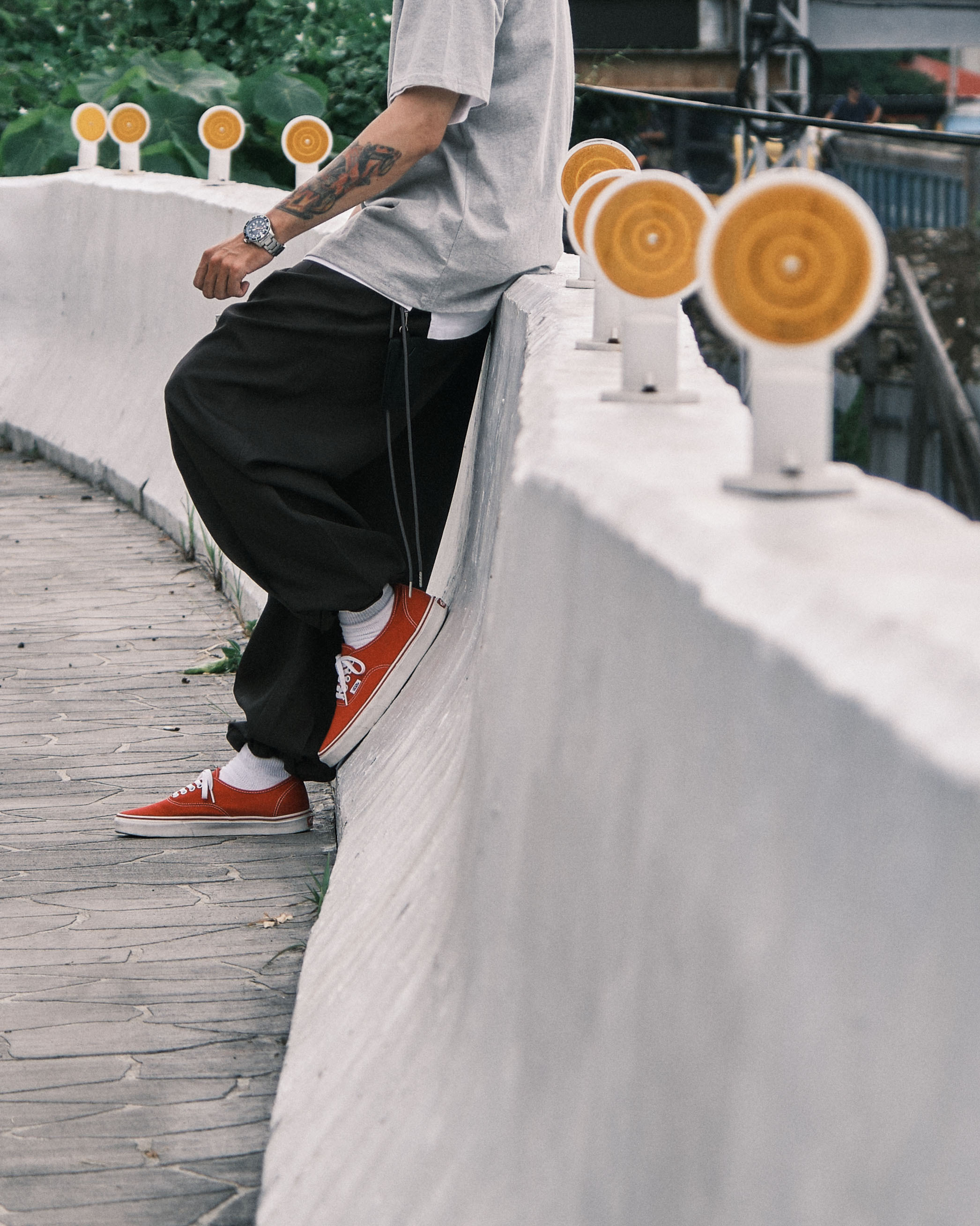 chusedesign-2024-spring-summer-wide-straight-pants-charcoal-gray