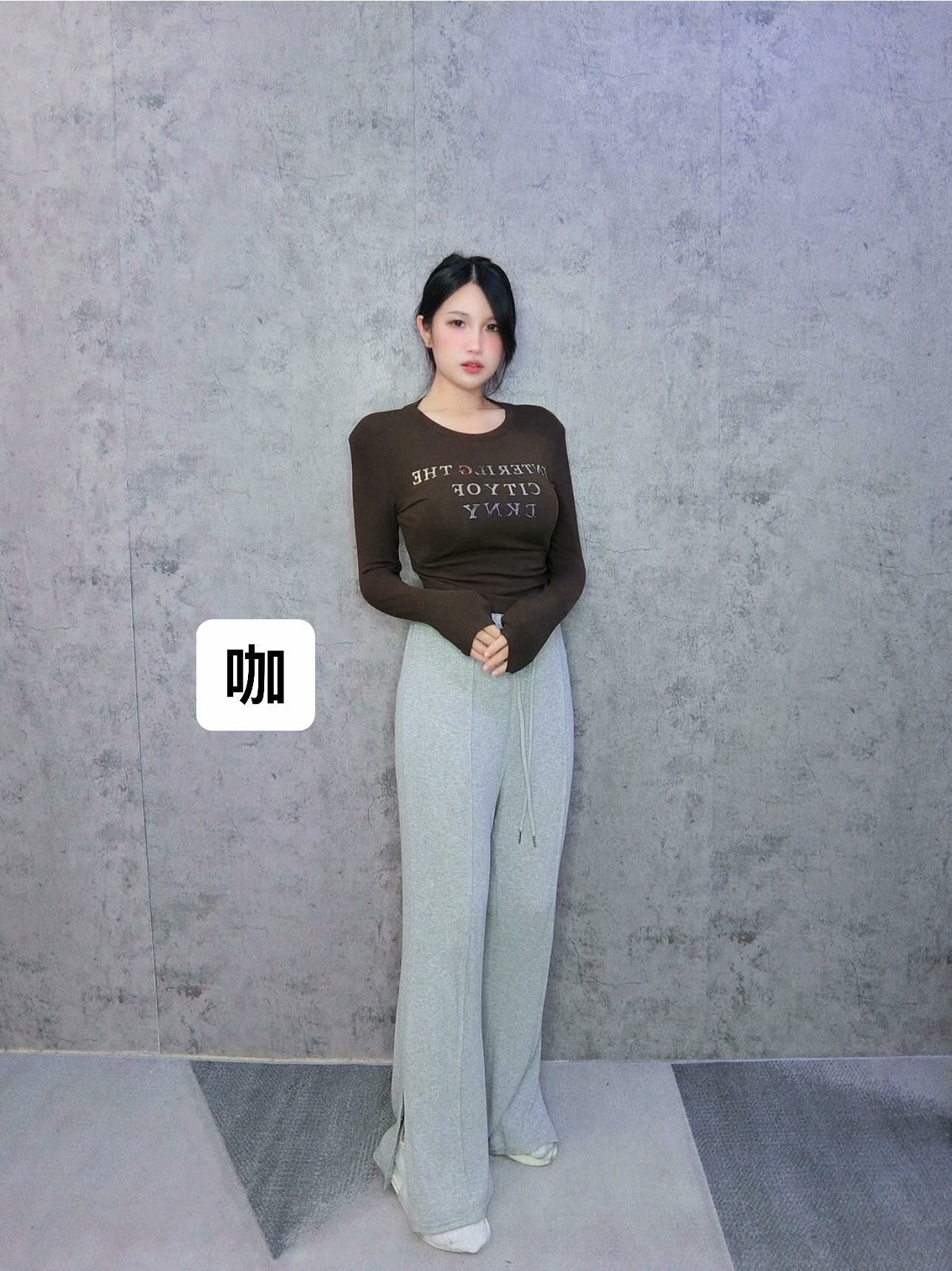 直角肩英文字蛋形長袖上衣