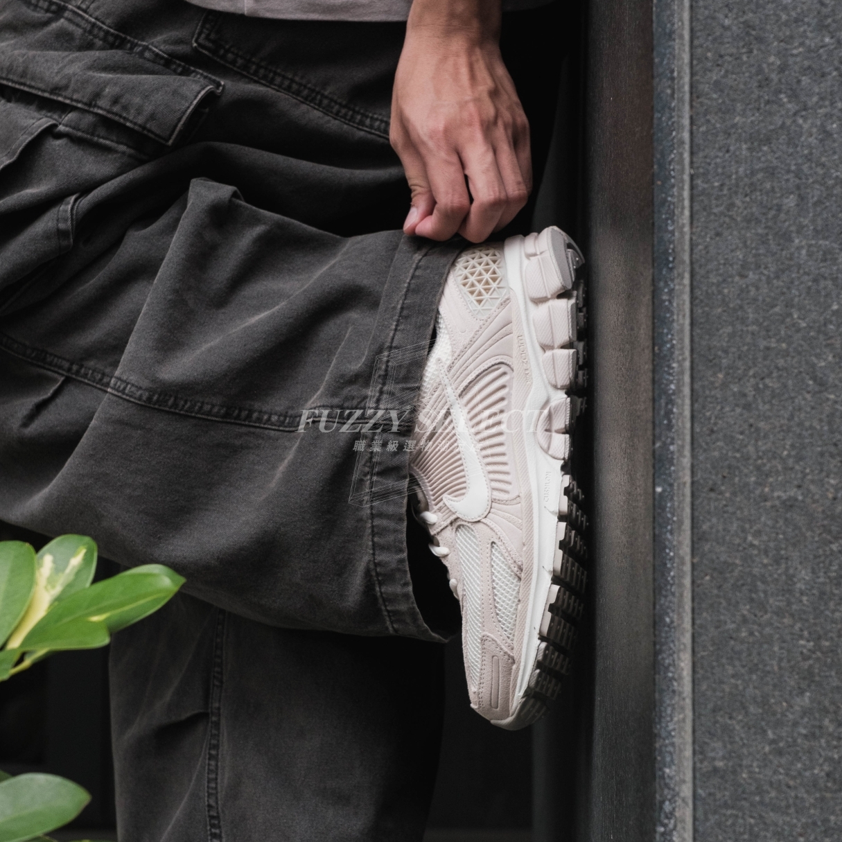 【逢甲 FUZZY】Nike Zoom Vomero 5 Light Orewood Brown 奶茶色 大地色 棕色 HF1553-100