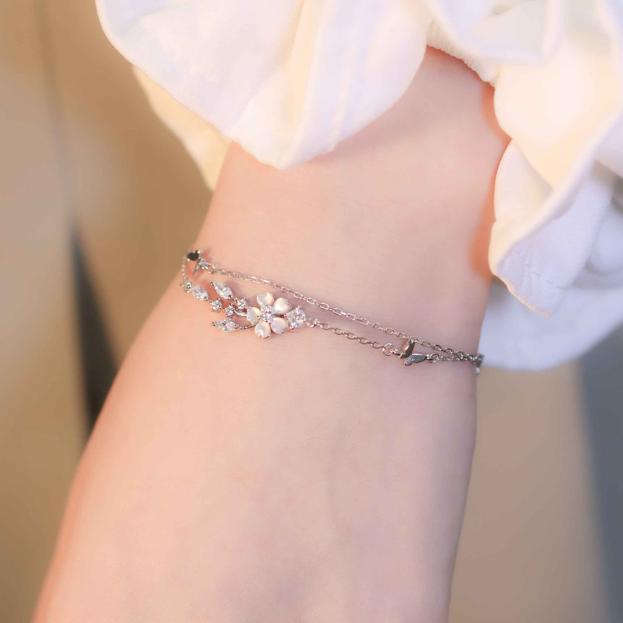 | 925純銀・白金 | 小白櫻雙層手鏈 | BR1143 |