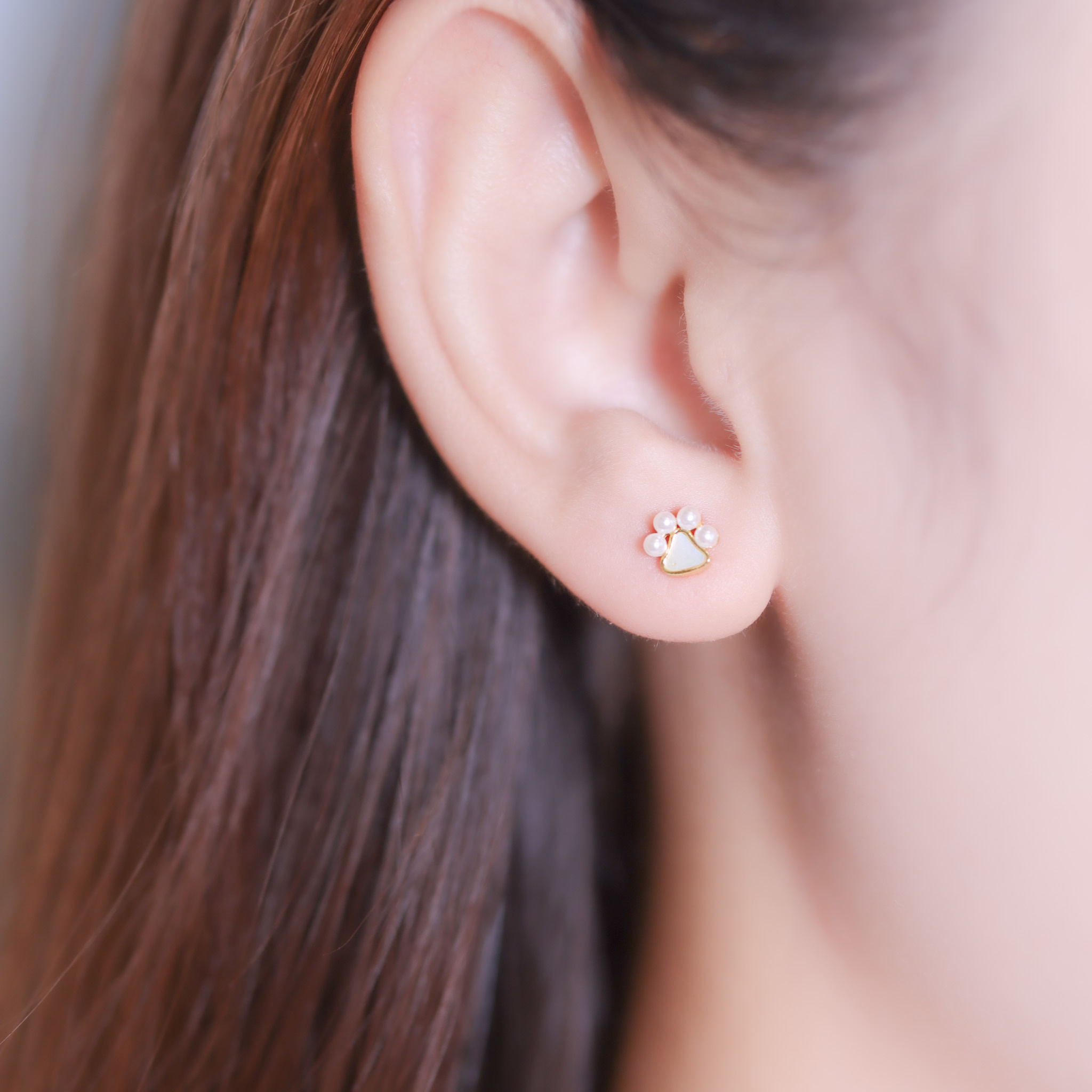 | 925銀・金・琉璃珍珠 | 貓咪小肉球耳環(白色/黑色) | EA0820 |