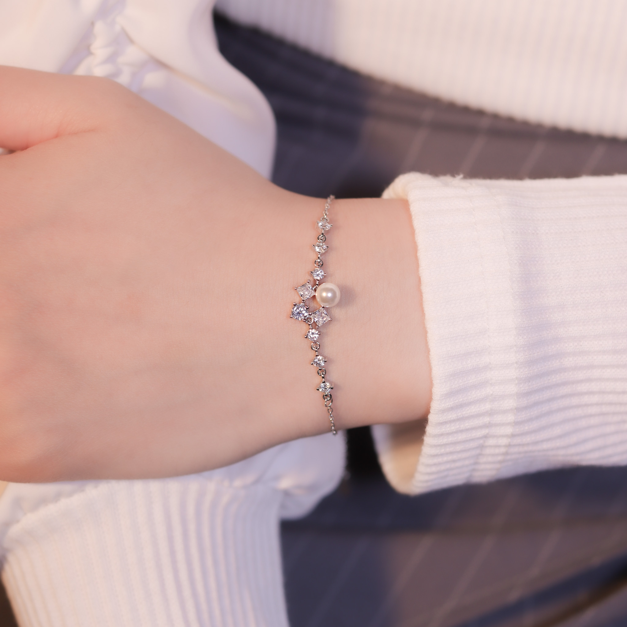 | 925純銀・ 珍珠 | 框住幸福珍珠手鏈  | BR1136 |