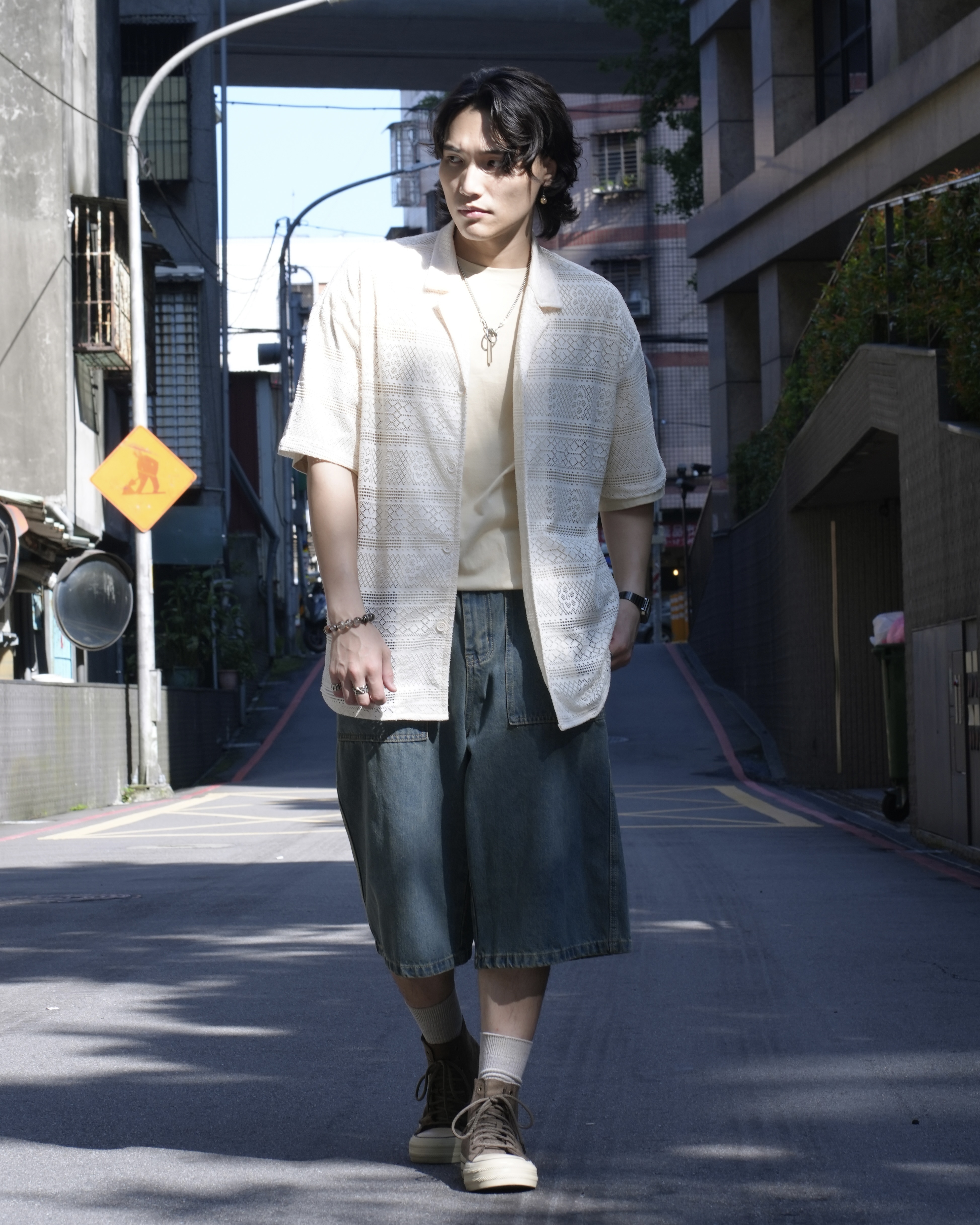 MJ041 日系鏤空花紋古巴領短袖襯衫-白色