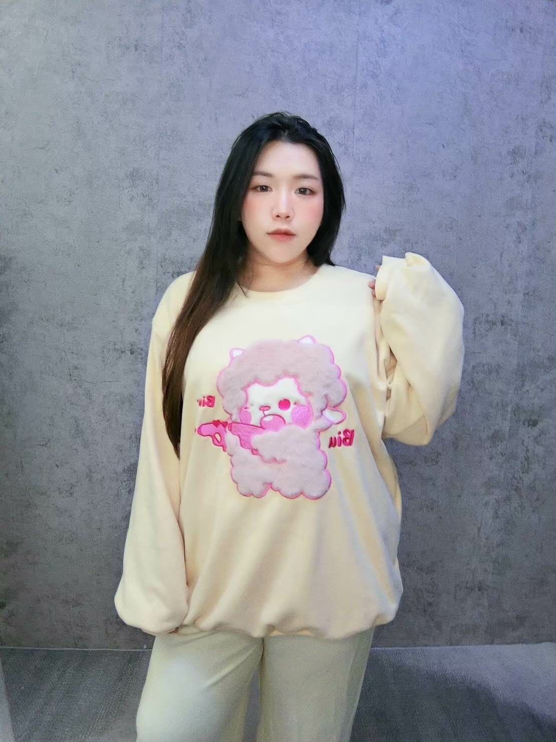 小綿羊貼布大學T