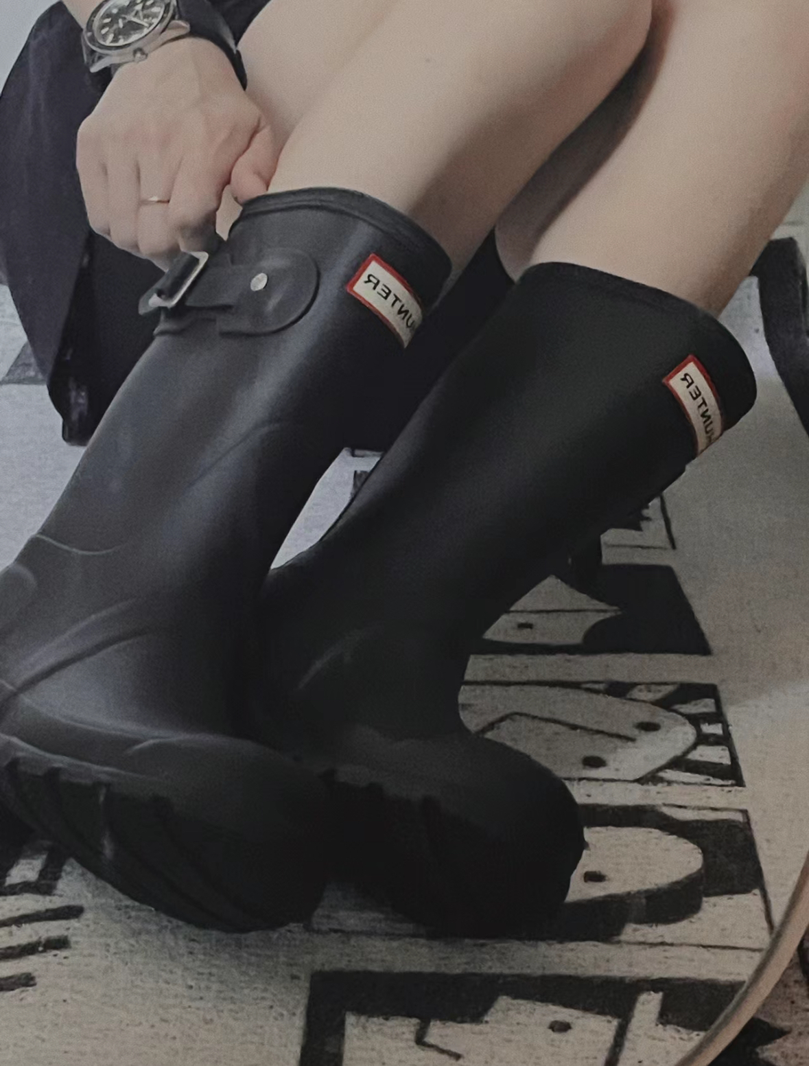 【預購】HUNTER F082901中筒雨靴（黑色）