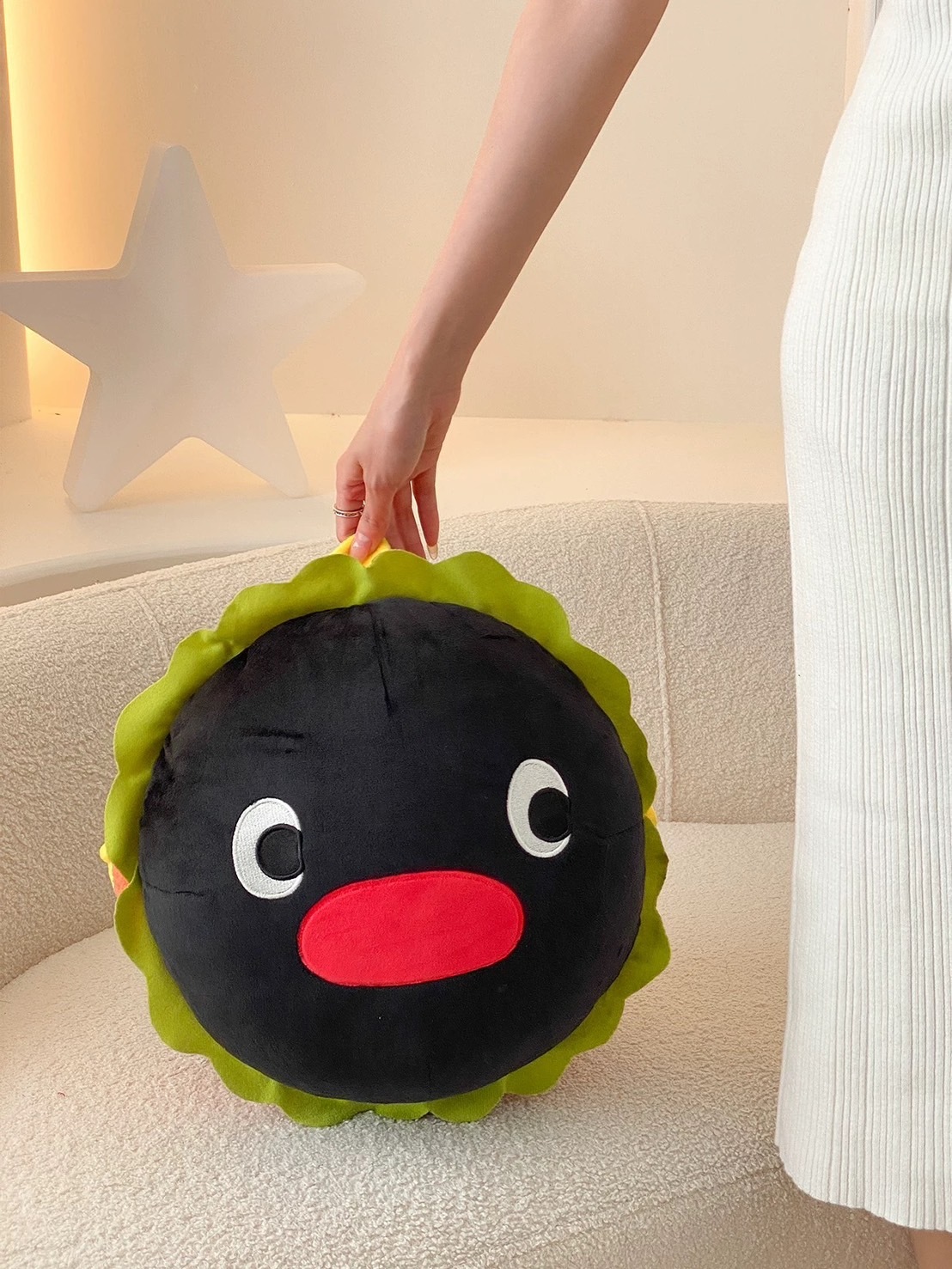 <官方授權> PINGU企鵝家族 漢堡抱枕🍔