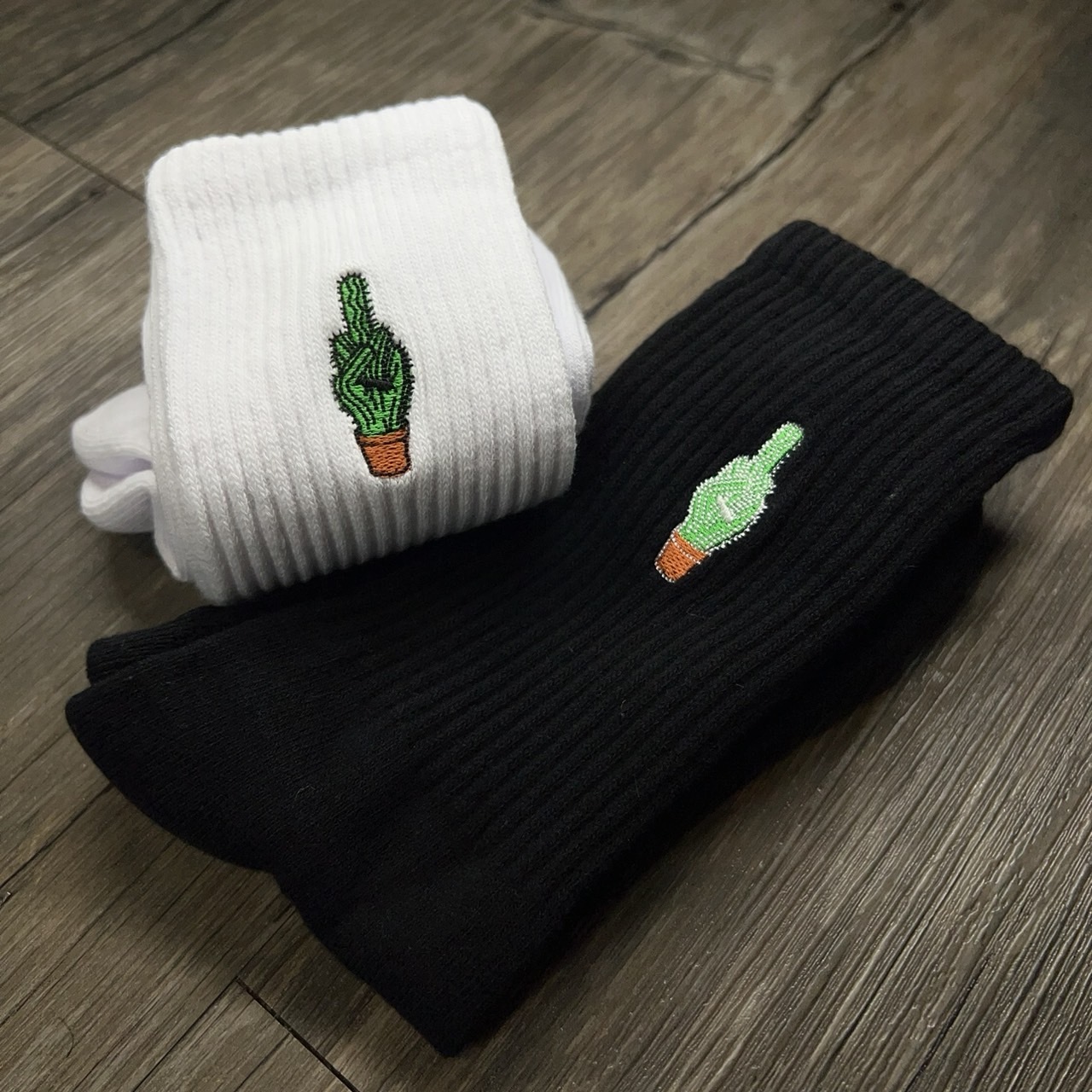 【SCSXU11】沒有禮貌的仙人掌刺繡毛巾襪