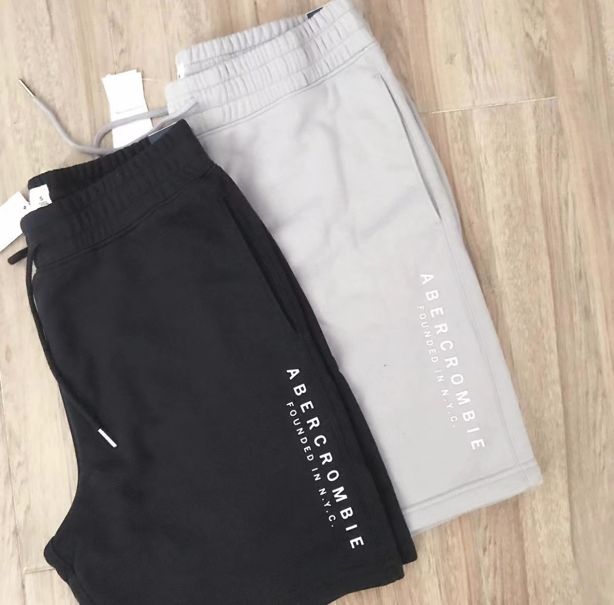 A & F SMALL LOGO  SHORTS