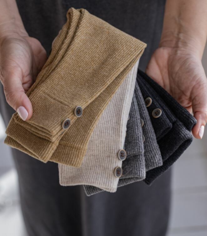 1+ in the family 羅紋木扣貼身褲 SINA oatmeal