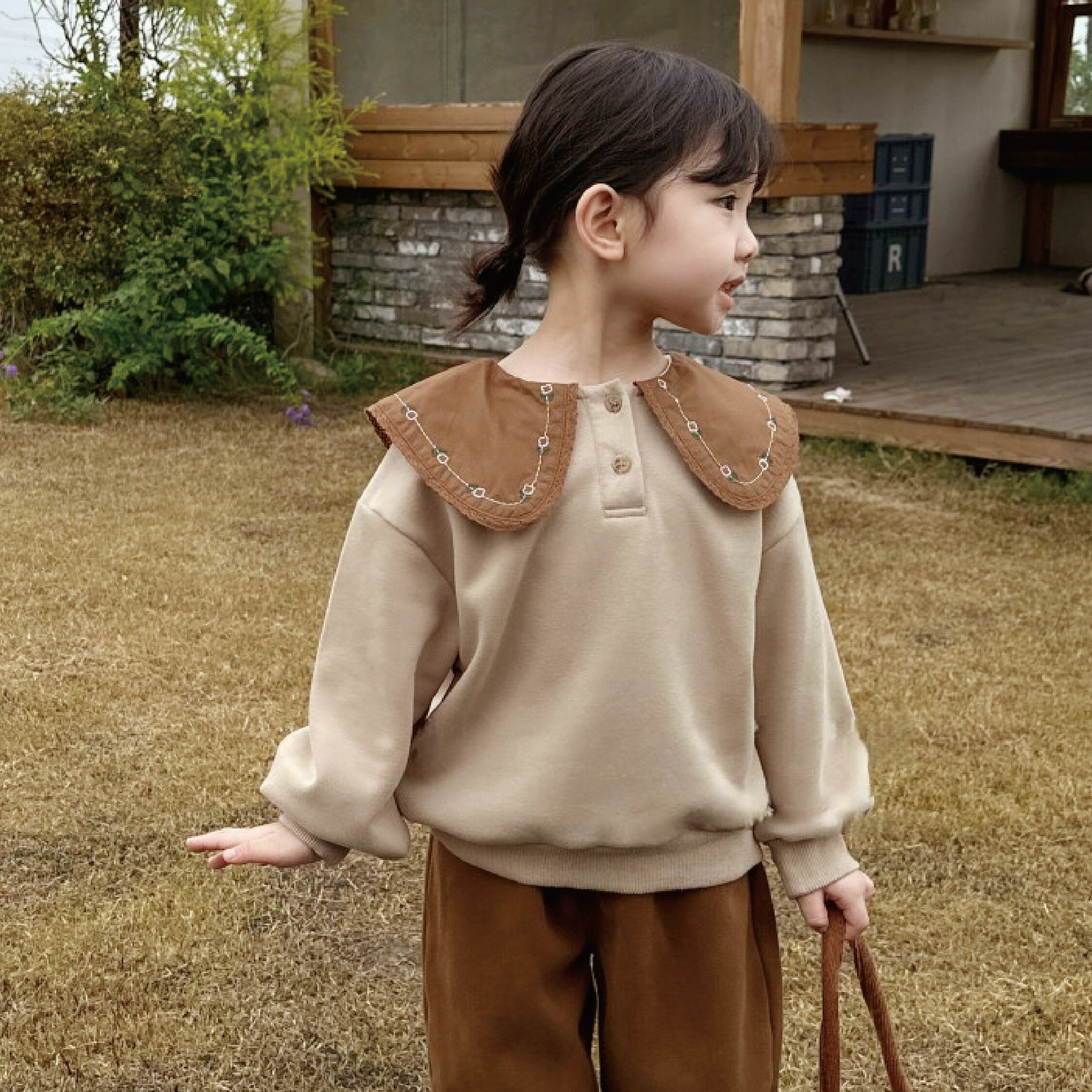 【H35729】可愛刺繡小藤花內刷毛上衣＊二色