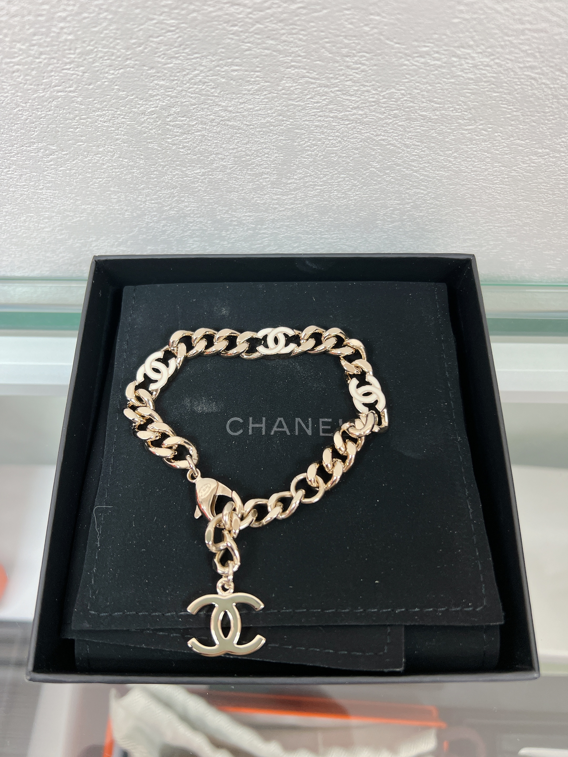 Chanel bracelet light gold 22s