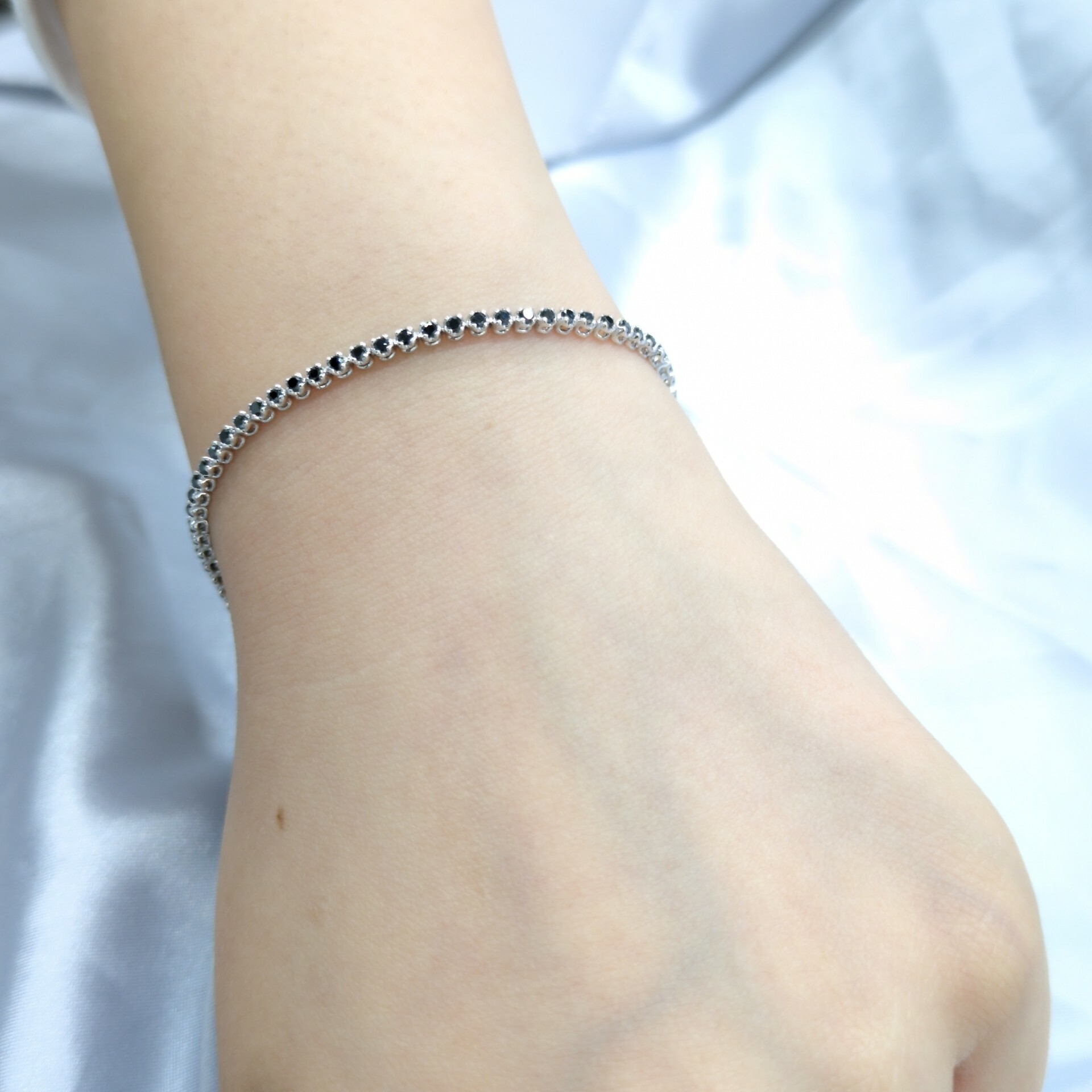 全新18K白金98份黑鑽石手鍊