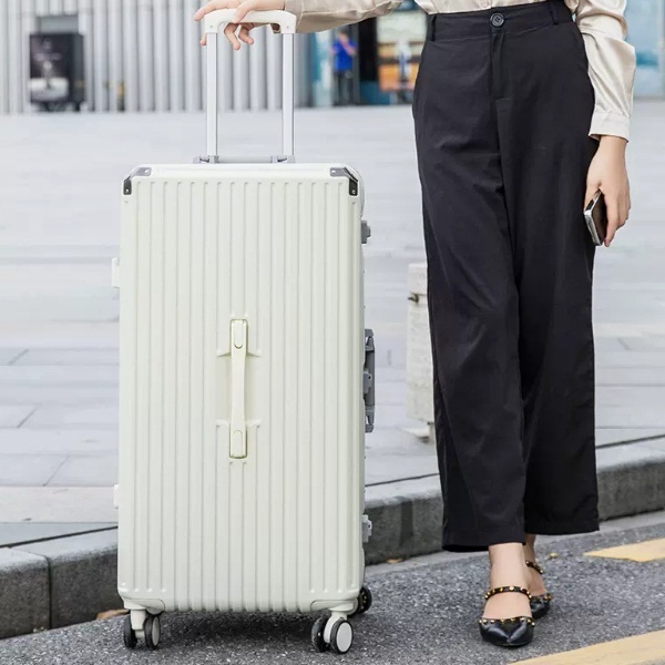 Large-capacity -30 inch-luggage boxes are durable tie box password box (ivory white) [aluminum frame]